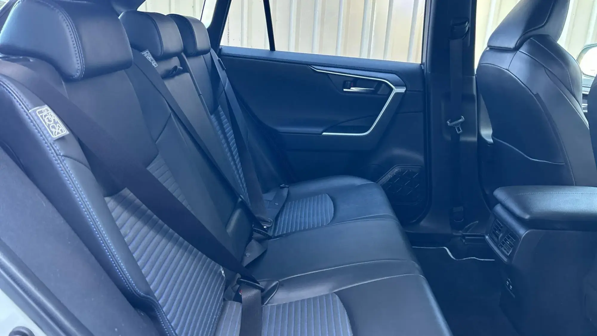 Toyota RAV4 Image 15