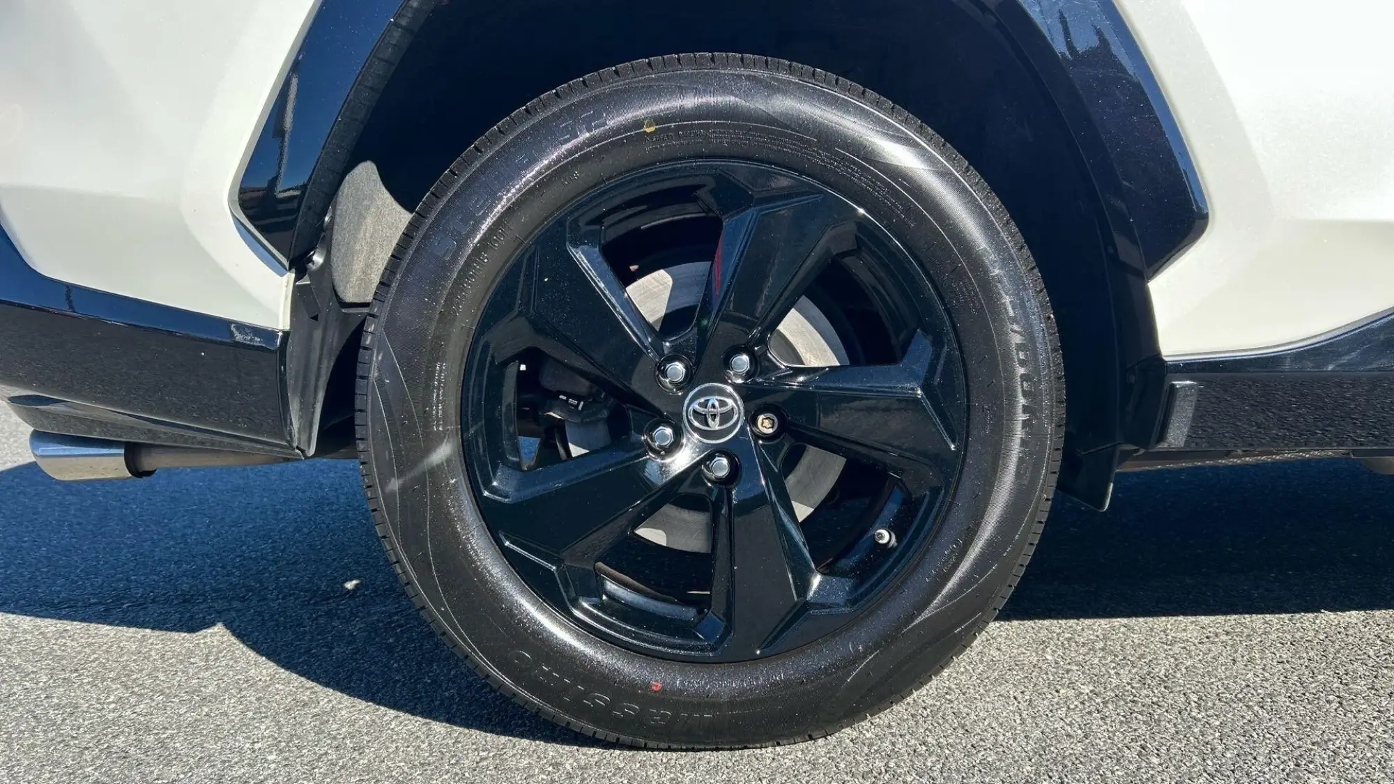 Toyota RAV4 Image 18