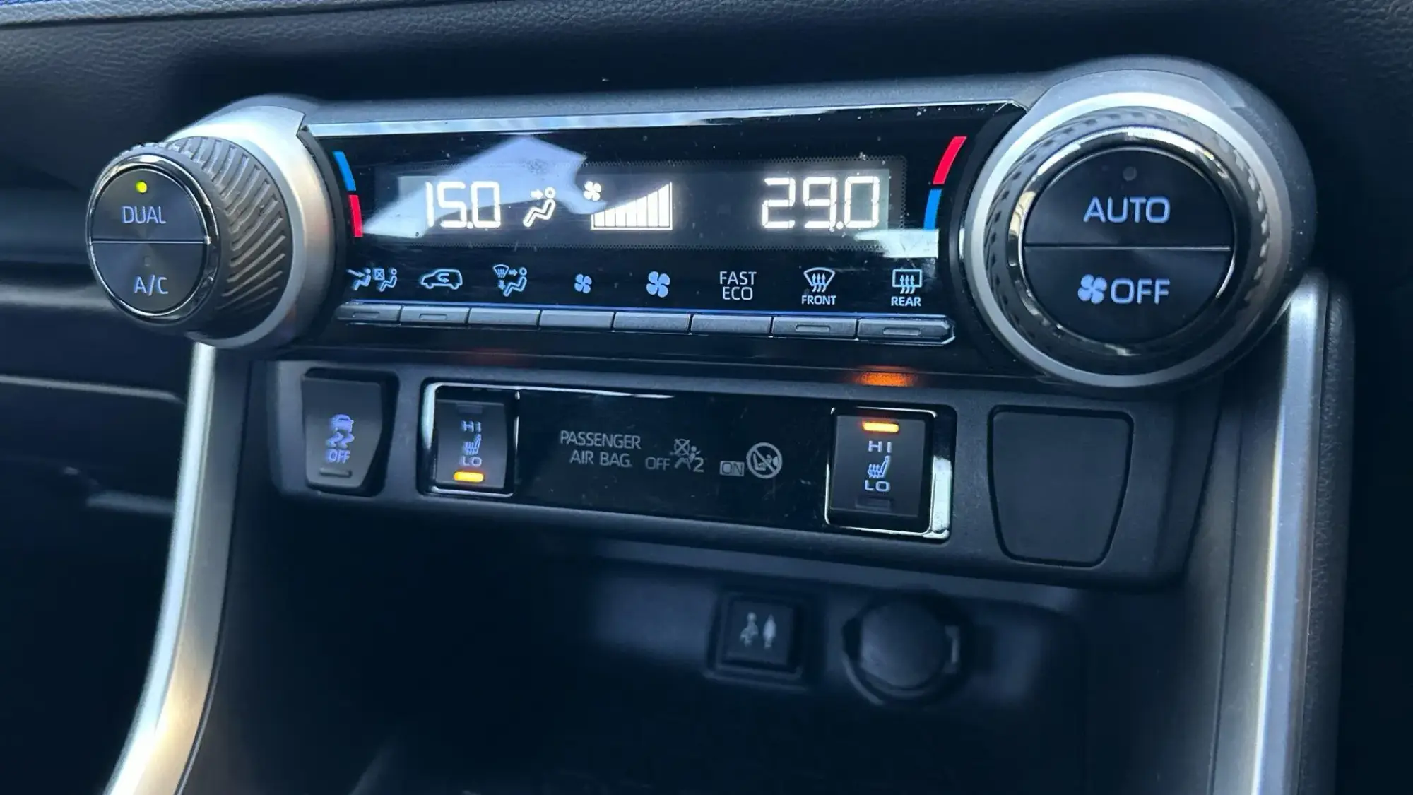Toyota RAV4 Image 32