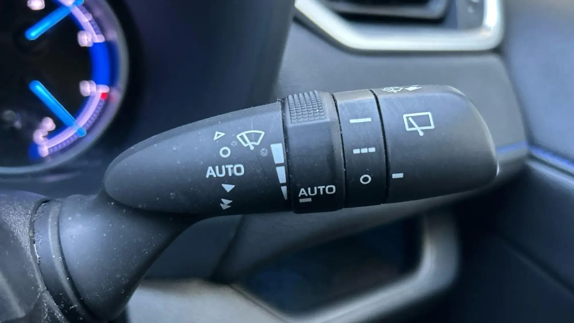 Toyota RAV4 Image 37