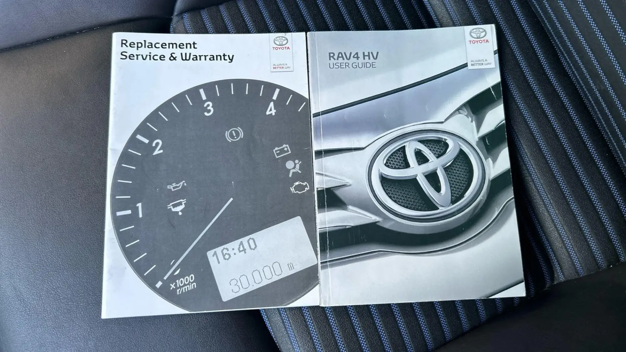 Toyota RAV4 Image 43