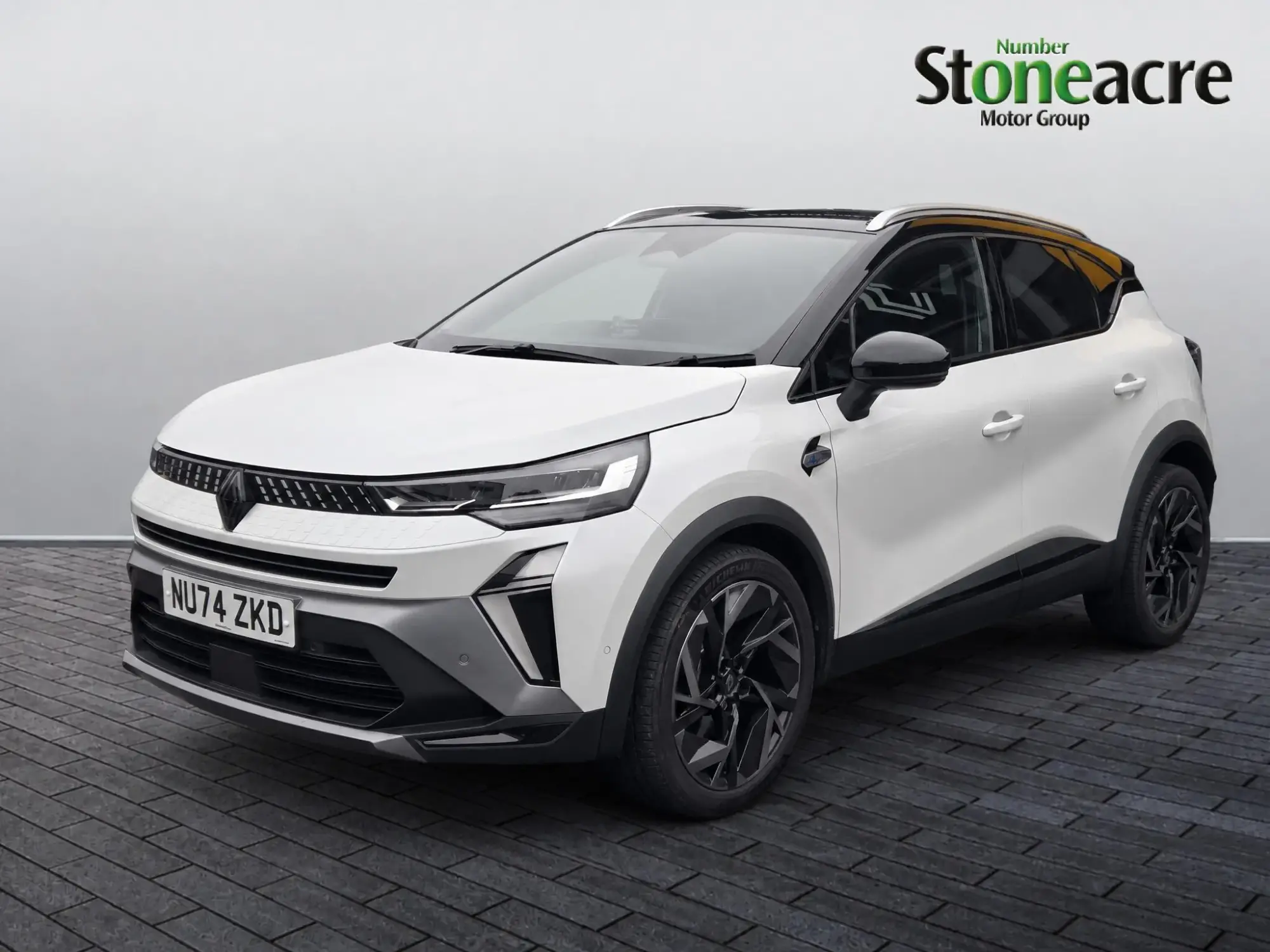 Renault Captur E-Tech 1.6 E-TECH esprit Alpine Auto Euro 6 (s/s) 5dr NU74ZKD Image 3