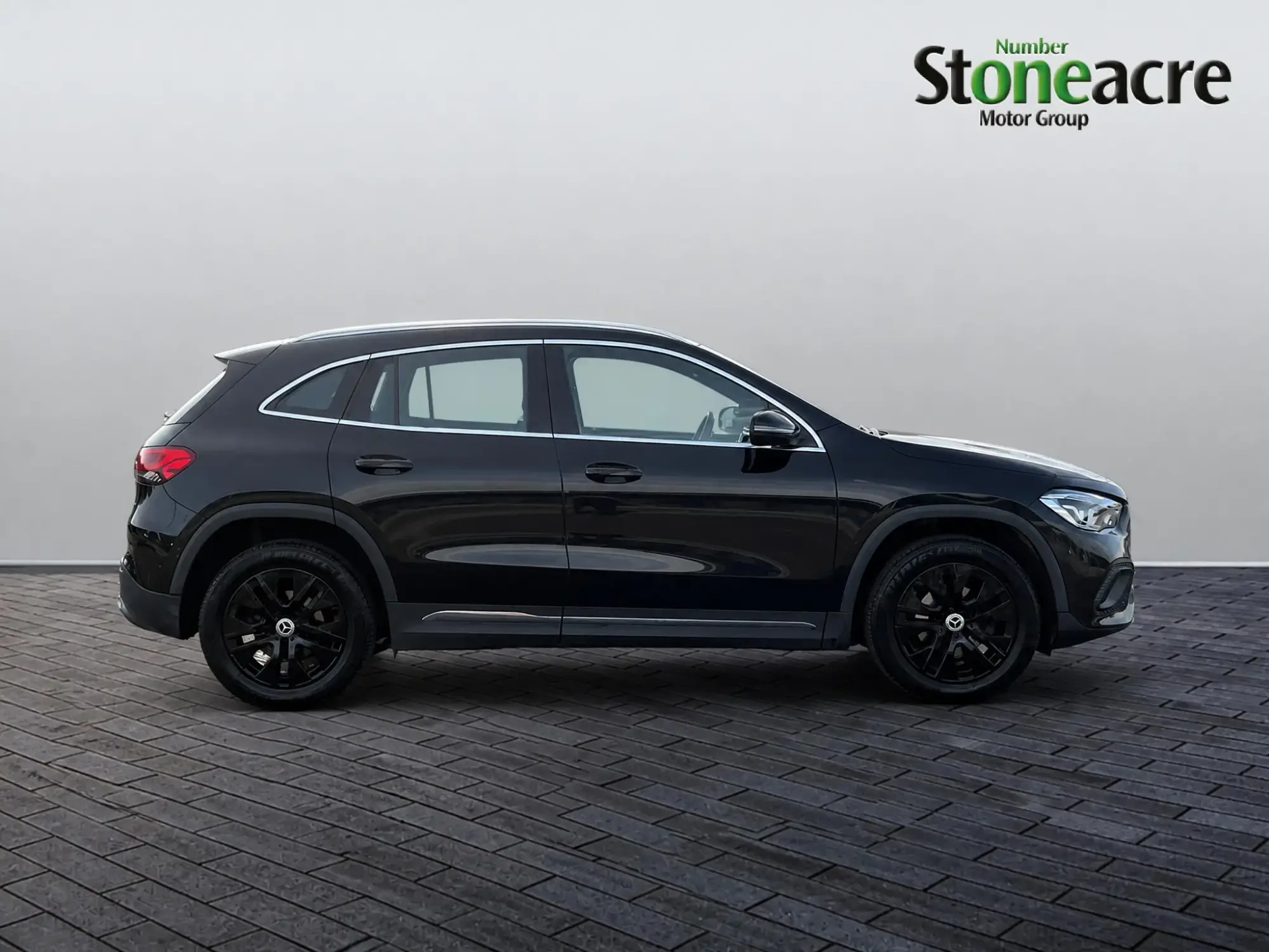 Mercedes-Benz GLA Image 8