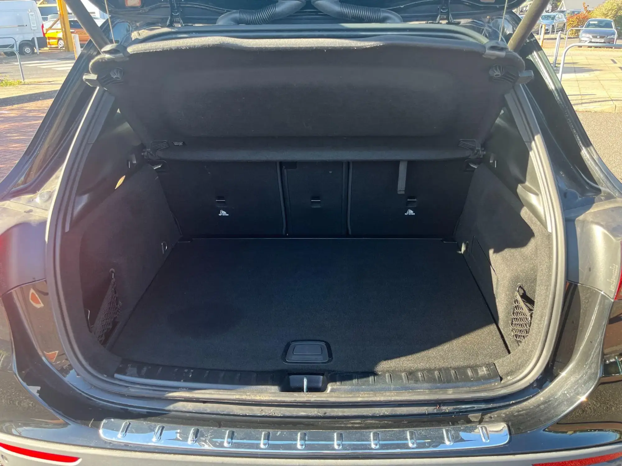 Mercedes-Benz GLA Image 13