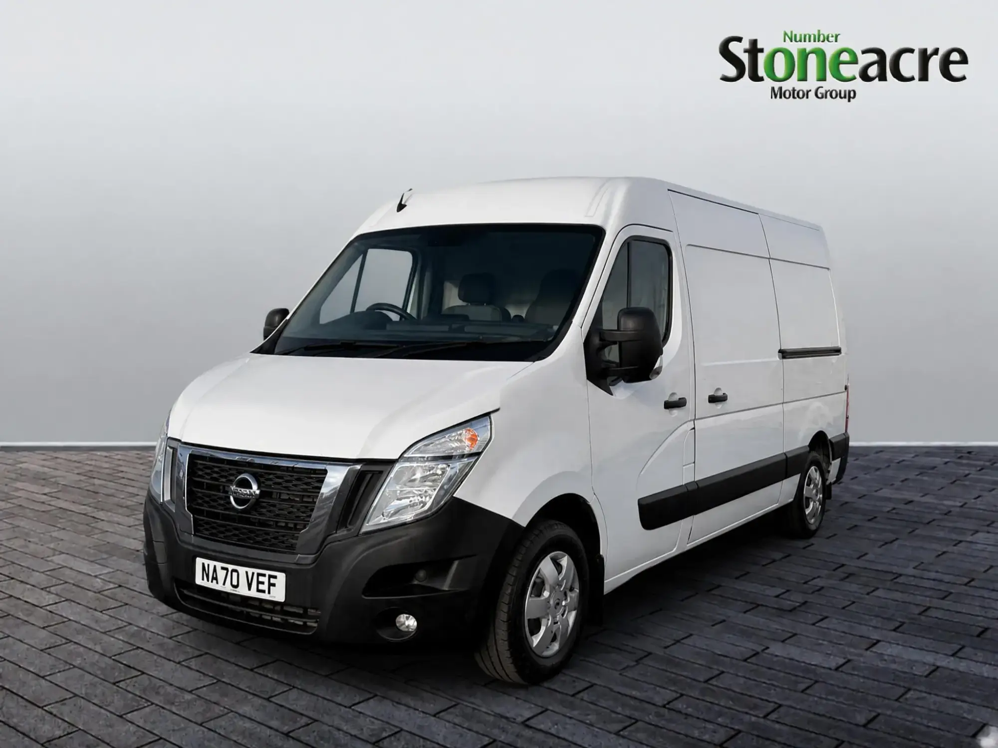 Nissan NV400 2.3 dCi 35 Tekna FWD L2 H2 Euro 6 5dr NA70VEF Image 2