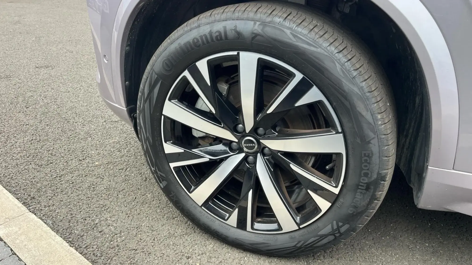 Volvo XC90 Plug-In Hybrid Image 37 Volvo XC90 Plug-In Hybrid Image 37