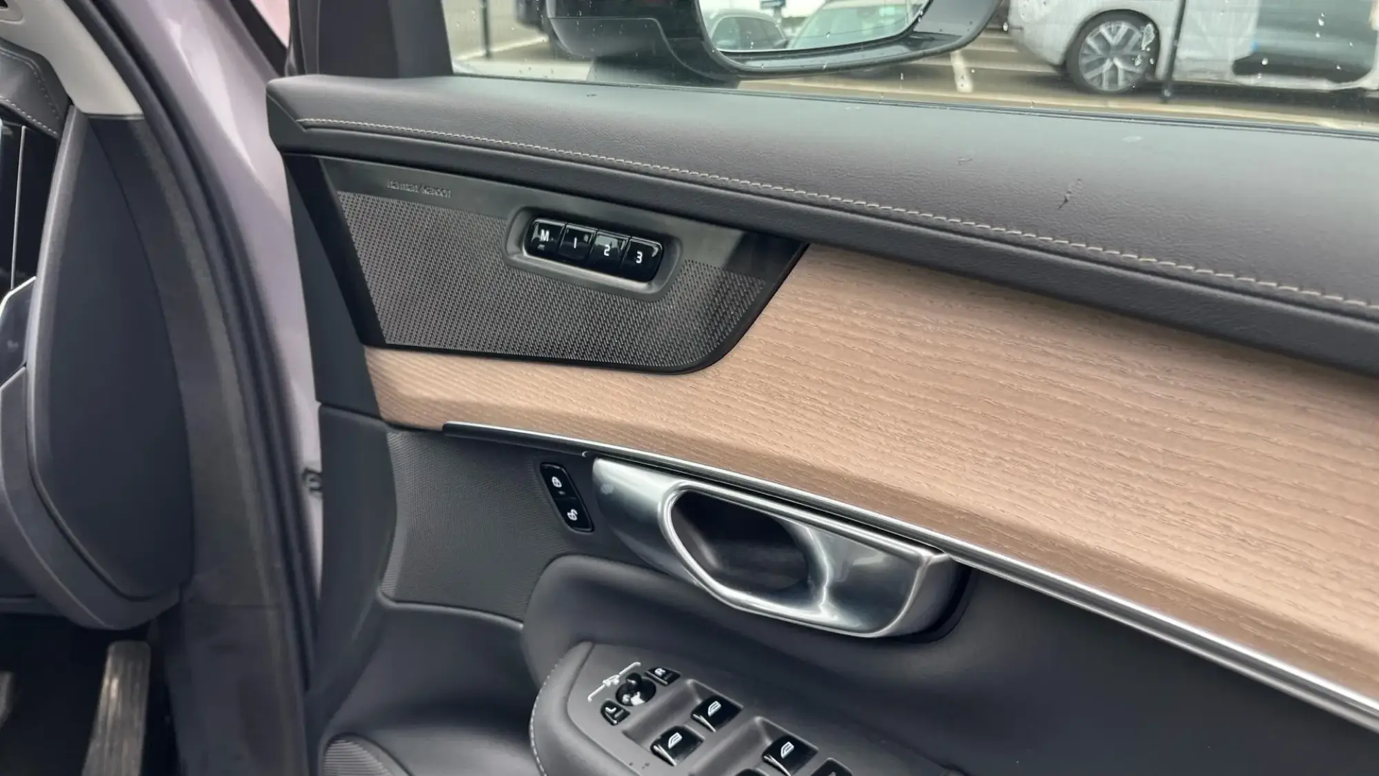 Volvo XC90 Plug-In Hybrid Image 41 Volvo XC90 Plug-In Hybrid Image 41
