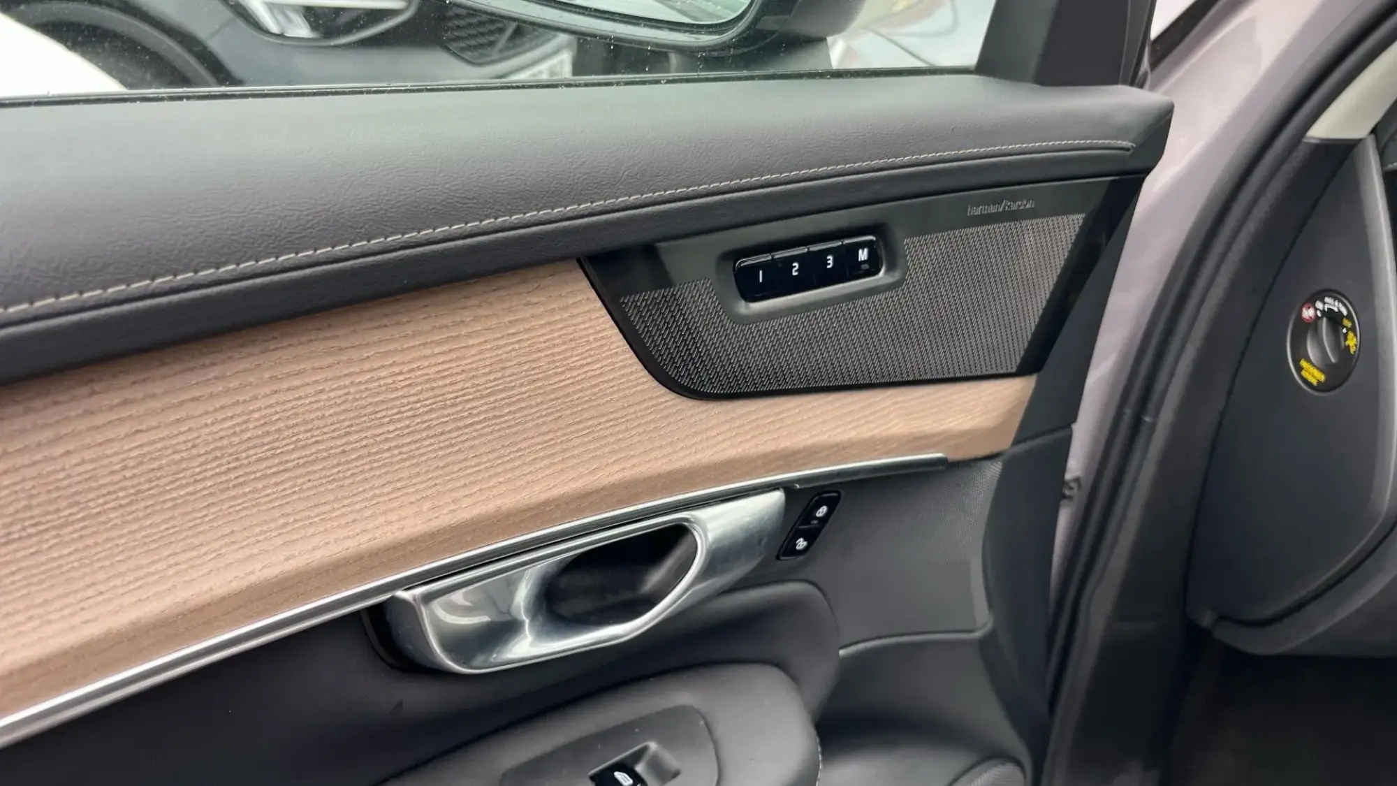 Volvo XC90 Plug-In Hybrid Image 54 Volvo XC90 Plug-In Hybrid Image 54