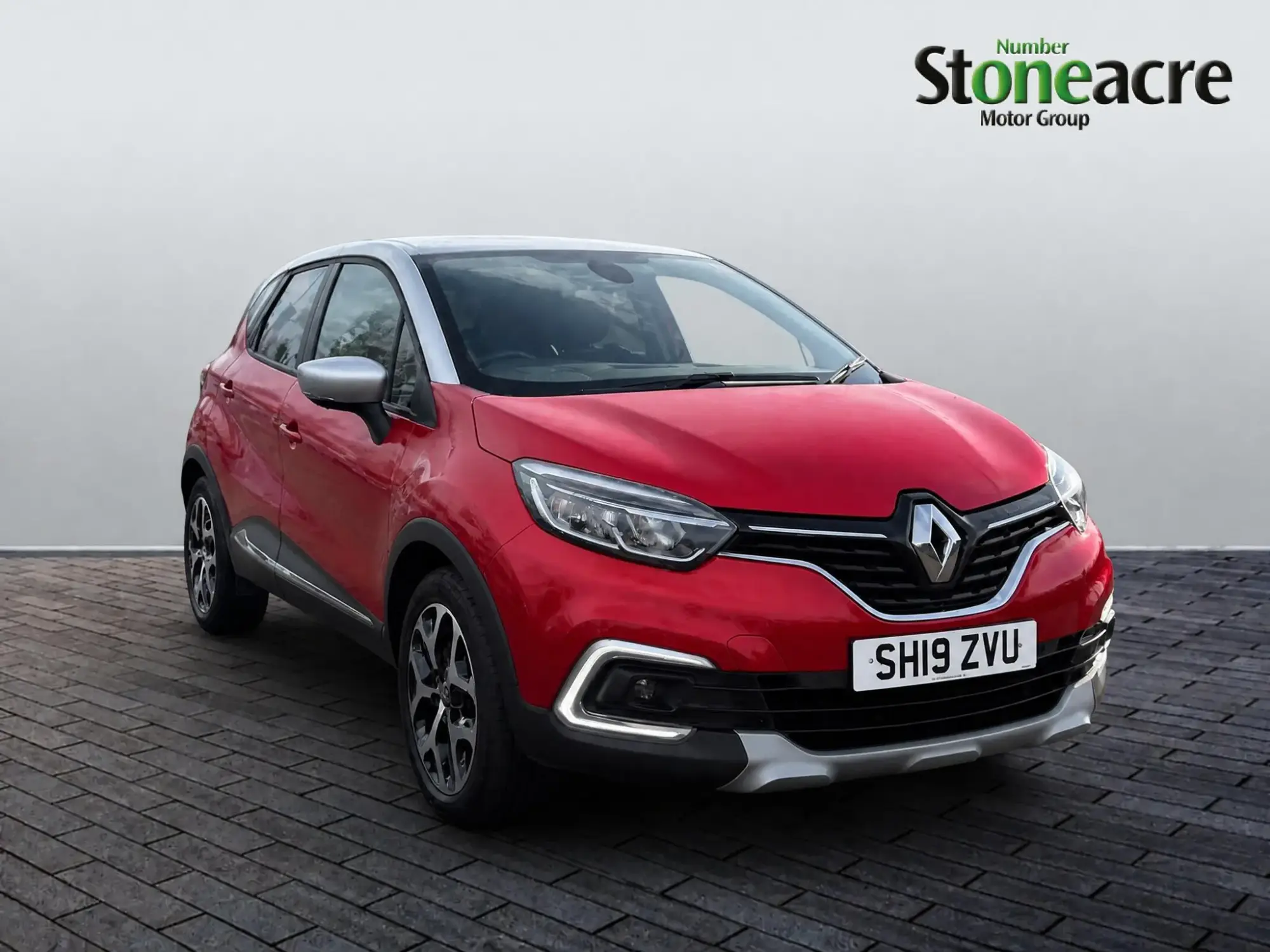 Renault Captur 1.3 TCe ENERGY GT Line Euro 6 (s/s) 5dr SH19ZVU Image 1 Renault Captur 1.3 TCe ENERGY GT Line Euro 6 (s/s) 5dr SH19ZVU Image 1