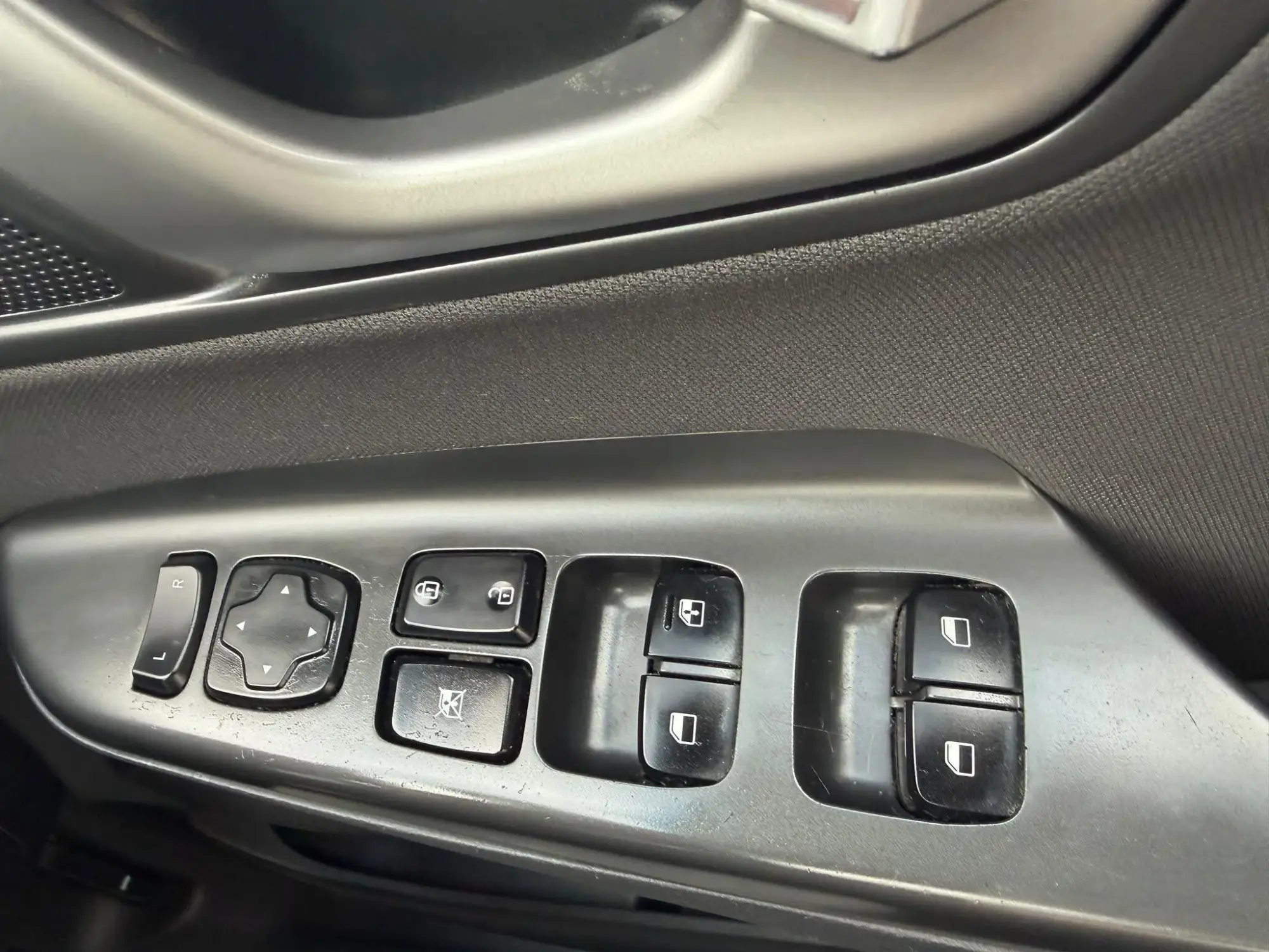 Hyundai KONA Image 15 Hyundai KONA Image 15