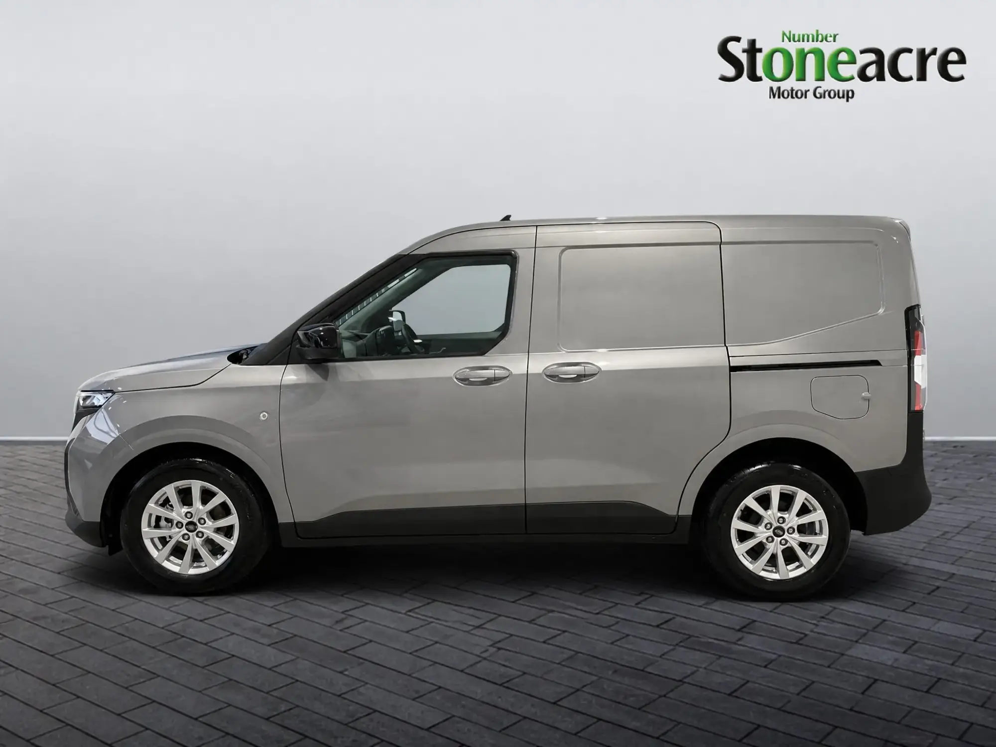 Ford Transit Courier Image 3 Ford Transit Courier Image 3