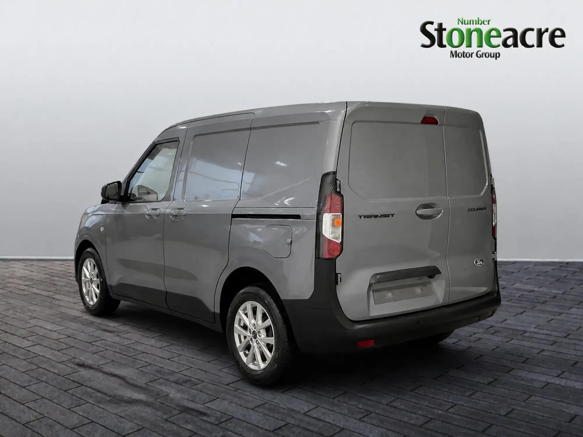 Ford Transit Courier Image 4 Ford Transit Courier Image 4