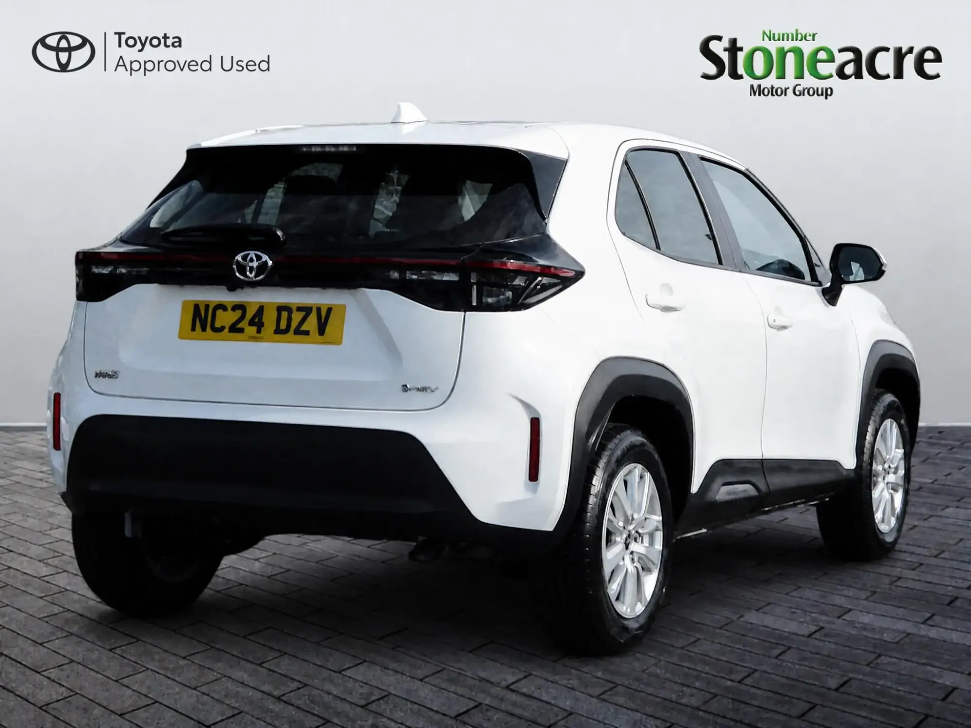 Toyota Yaris Cross 1.5 VVT-h Icon SUV 5dr Petrol Hybrid E-CVT Euro 6 (s/s) (116 ps) NC24DZV Image 3