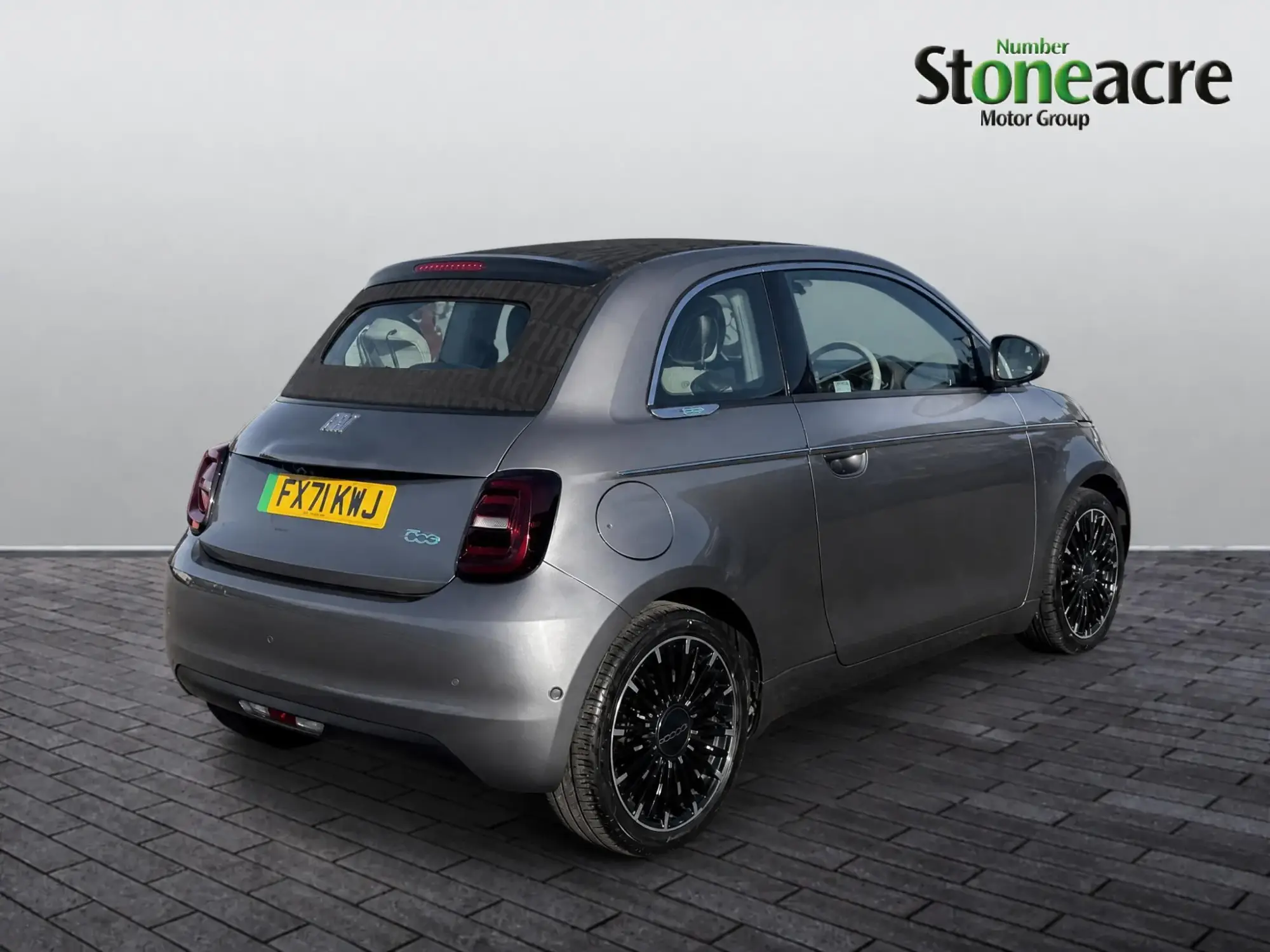 Fiat 500e C Image 3
