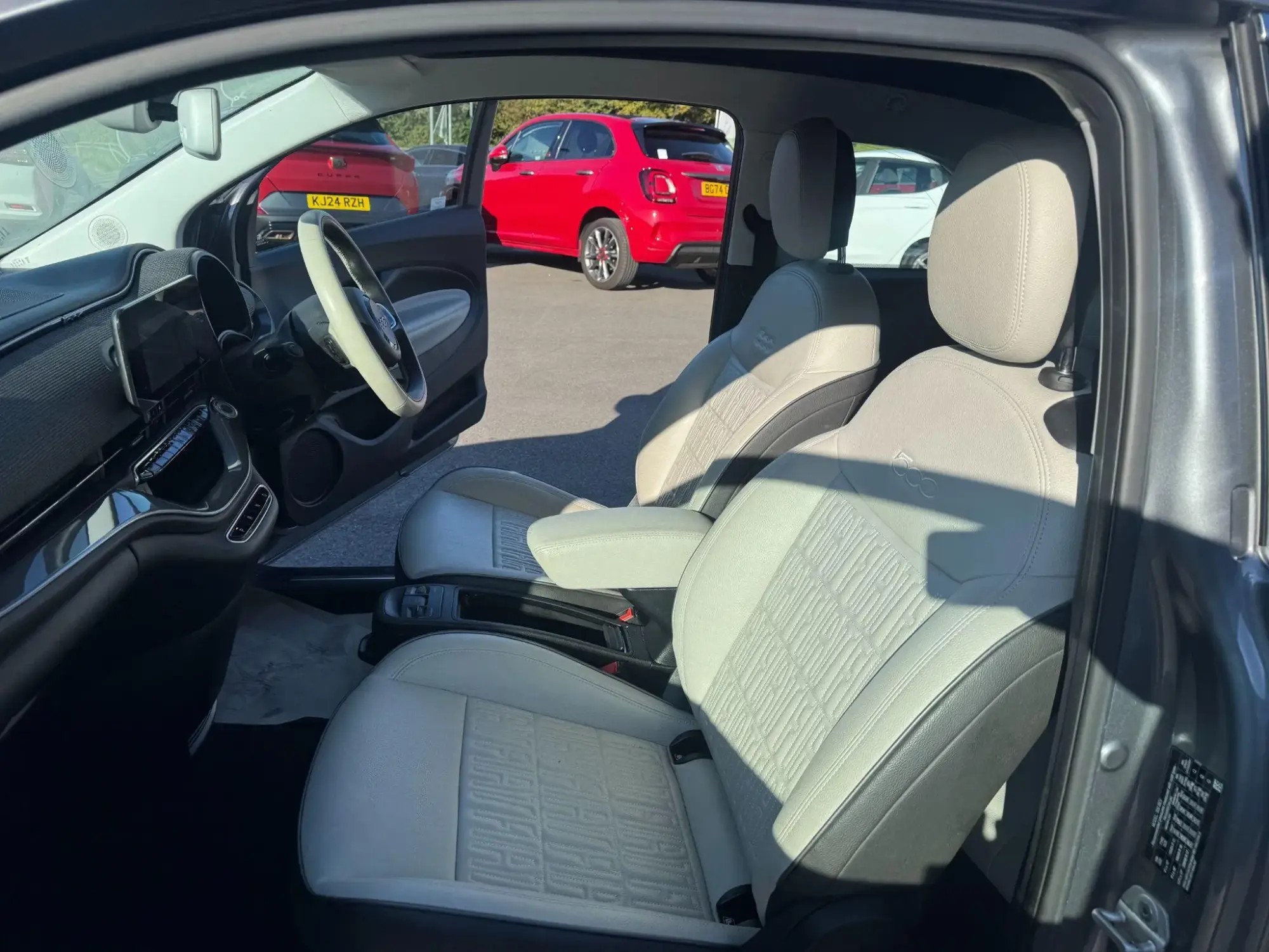Fiat 500e C Image 19