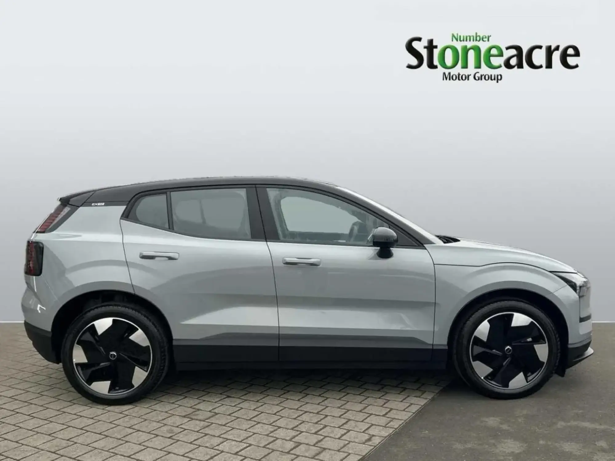 Volvo EX30 Single Motor 51kWh Plus Auto 5dr NL76WZG Image 3