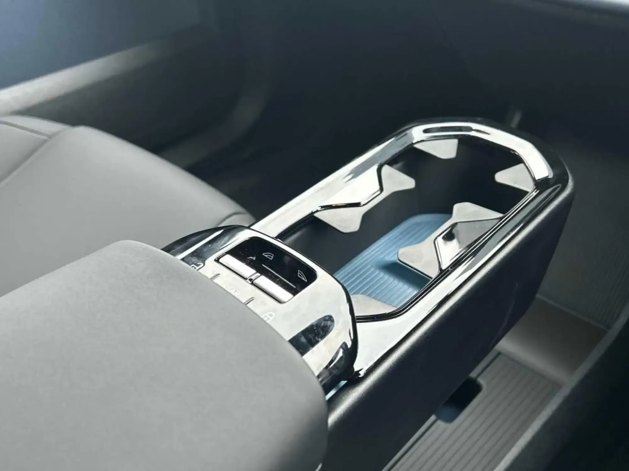 Volvo EX30 Image 14