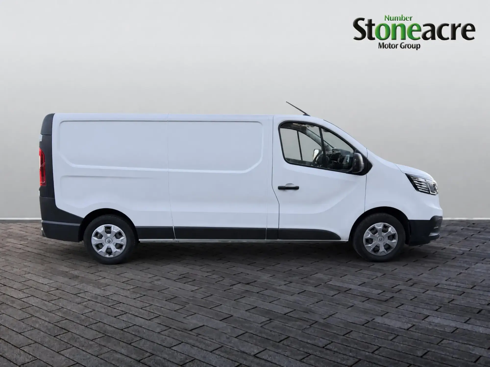 Renault Trafic LL30 Blue dCi 130 Start Van MT73XOZ Image 2