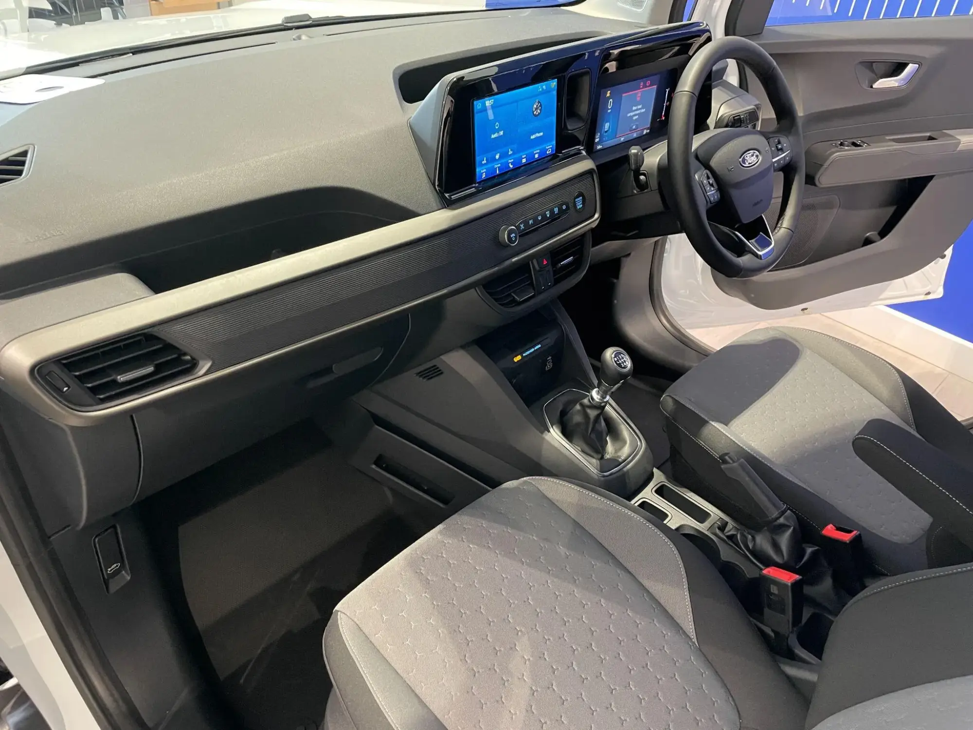 Ford Transit Courier Image 11 Ford Transit Courier Image 11