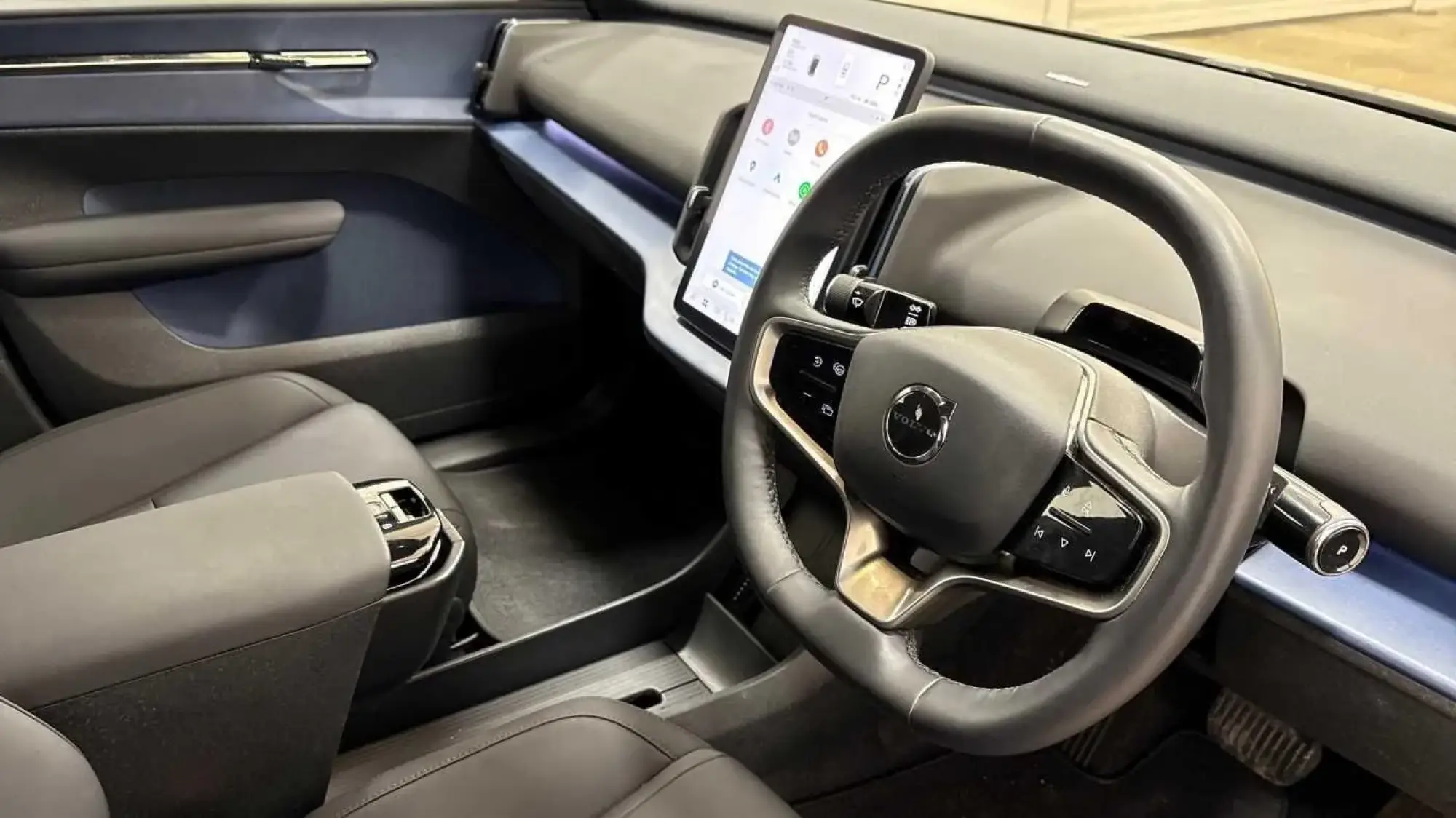 Volvo EX30 Image 9