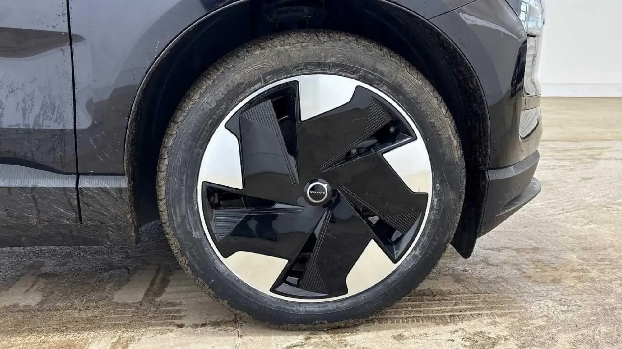 Volvo EX30 Image 16