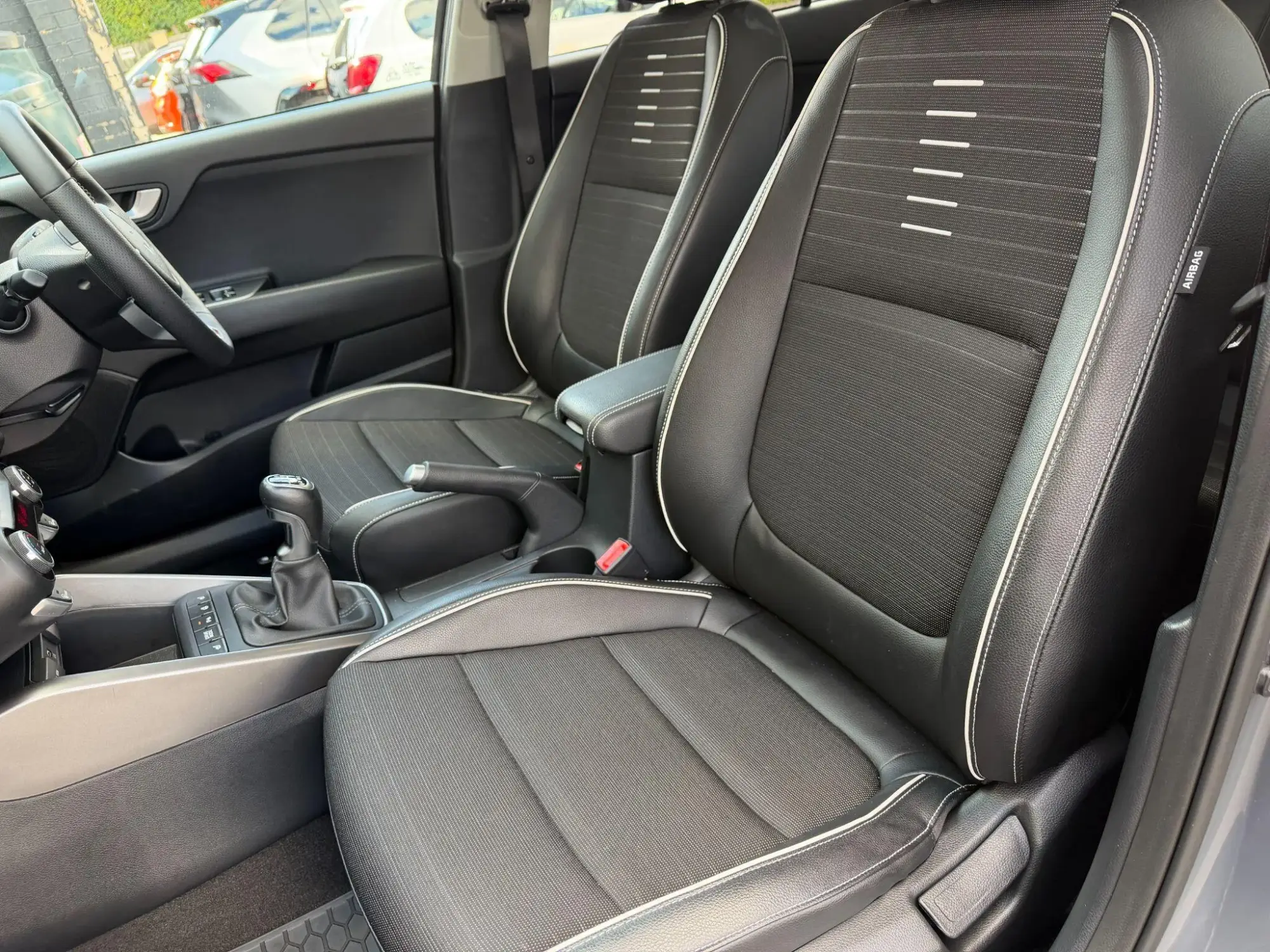 Kia Rio Image 33