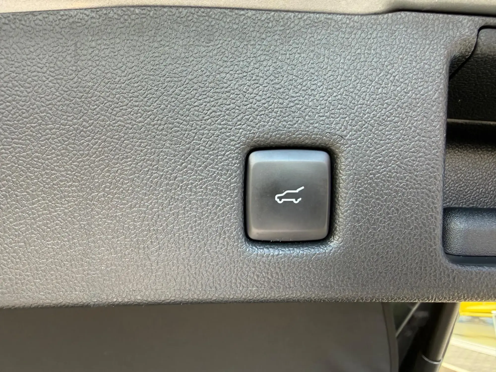 Ford Kuga Hybrid Image 11