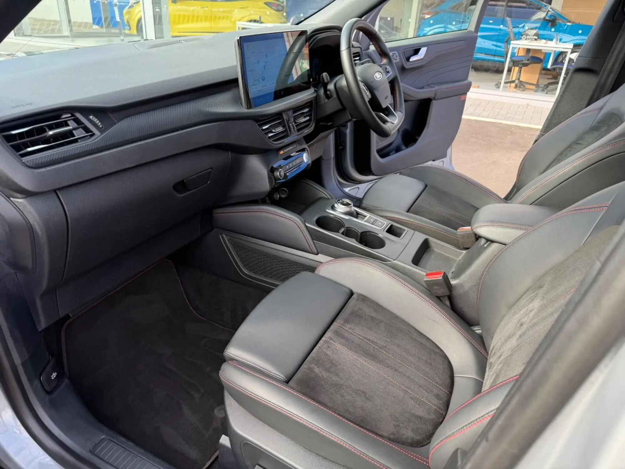 Ford Kuga Hybrid Image 15