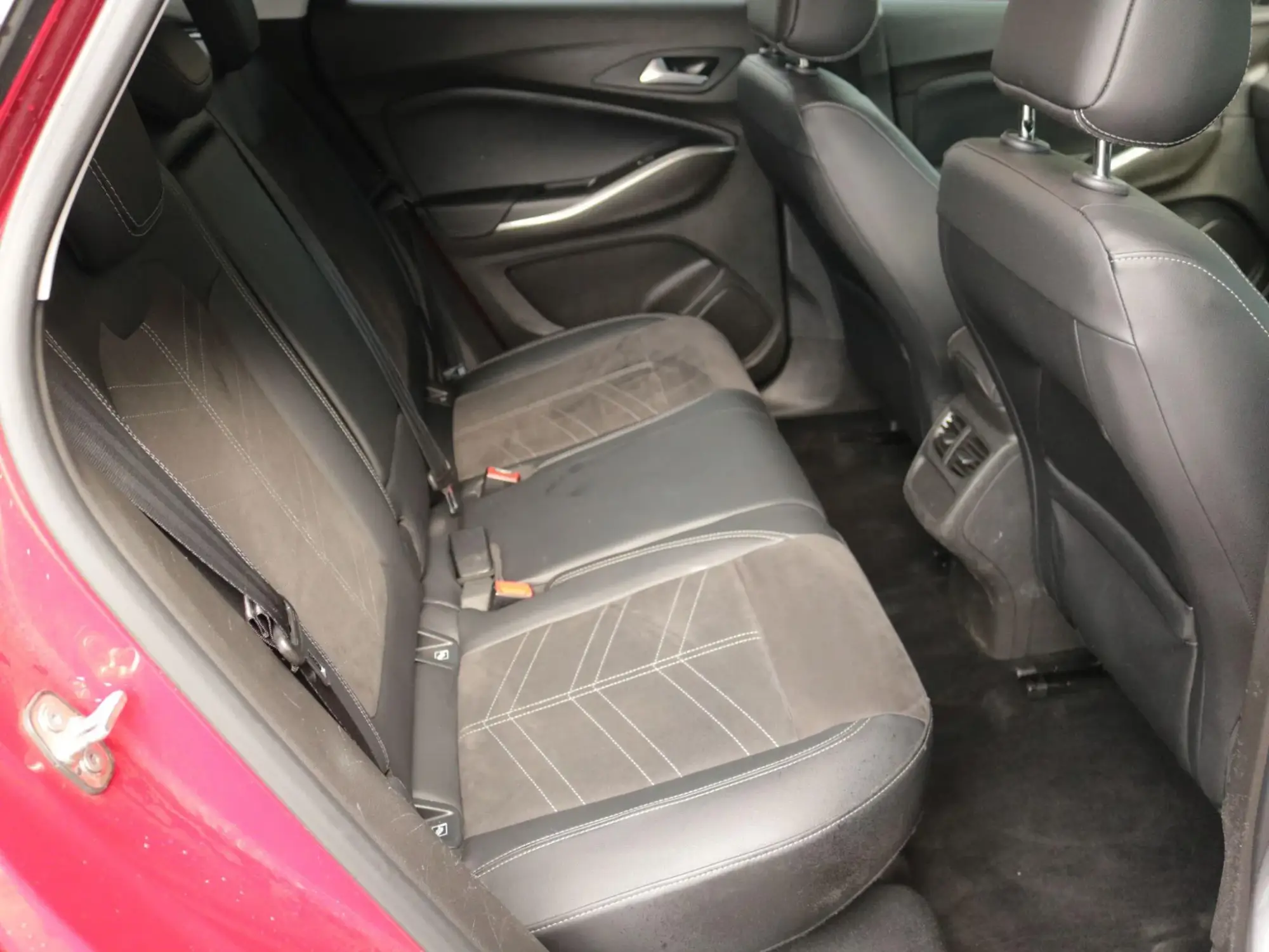 Vauxhall Grandland Image 24