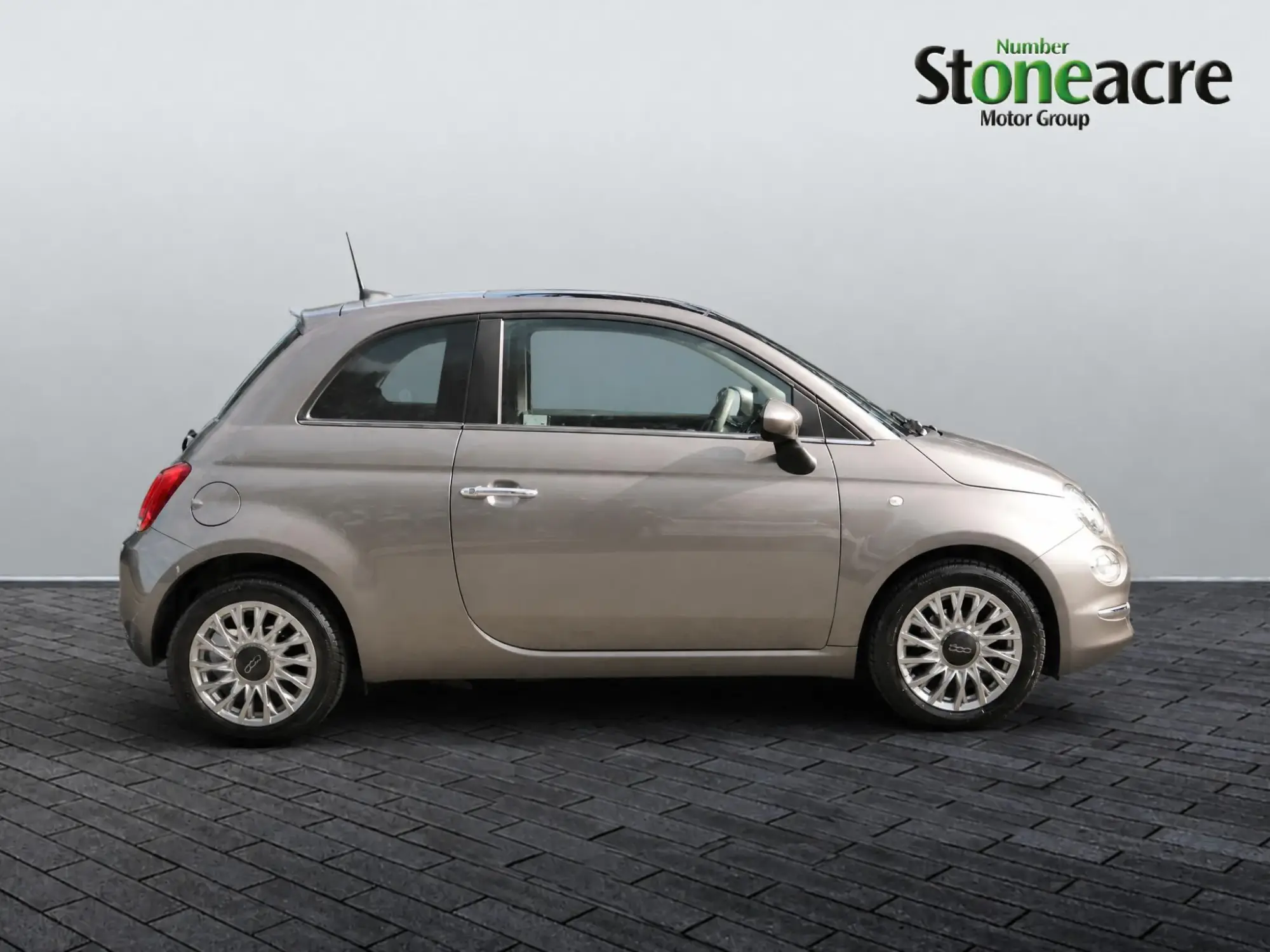 Fiat 500 Hybrid Image 2 Fiat 500 Hybrid Image 2