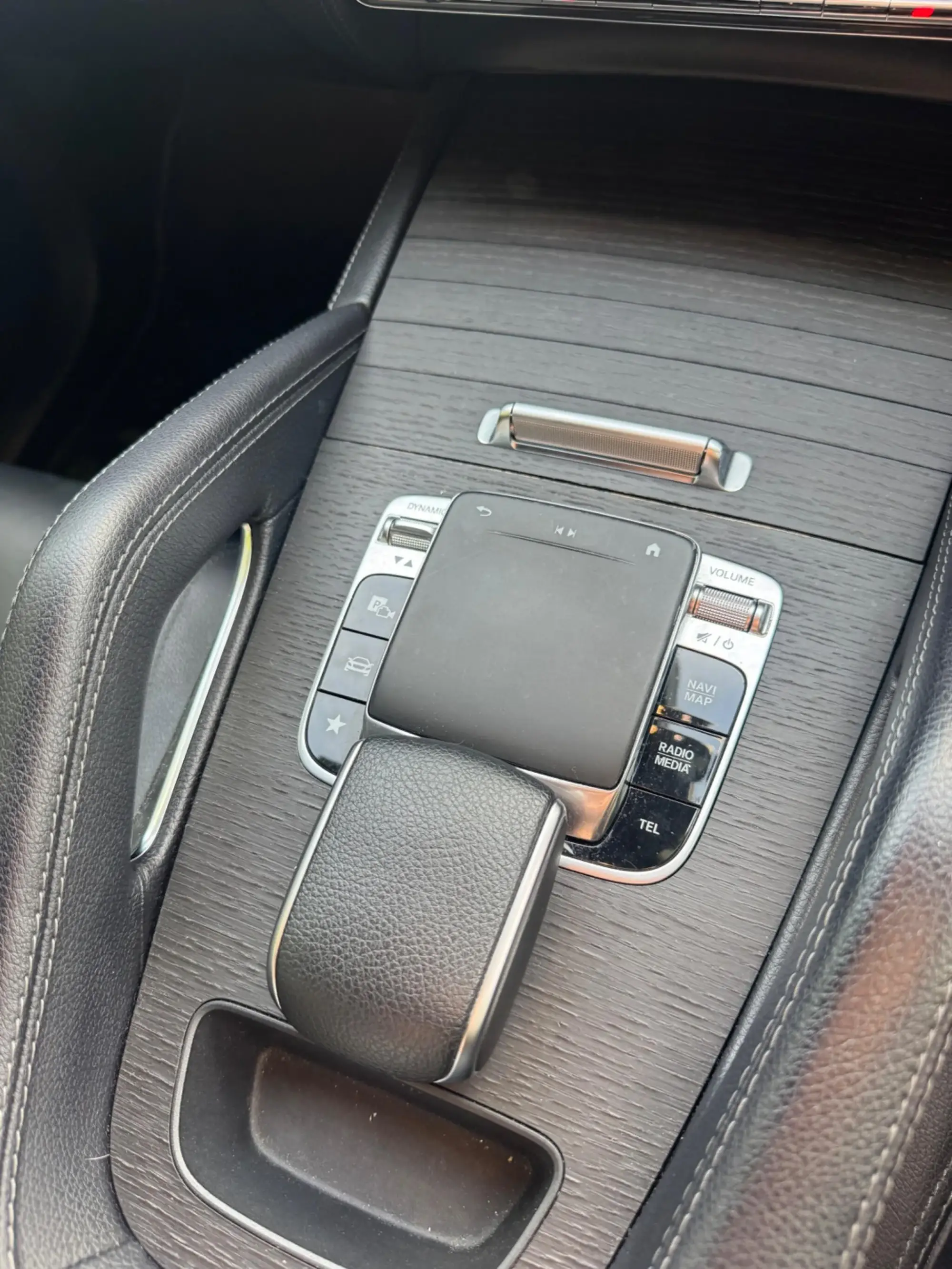 Mercedes-Benz GLE Image 15
