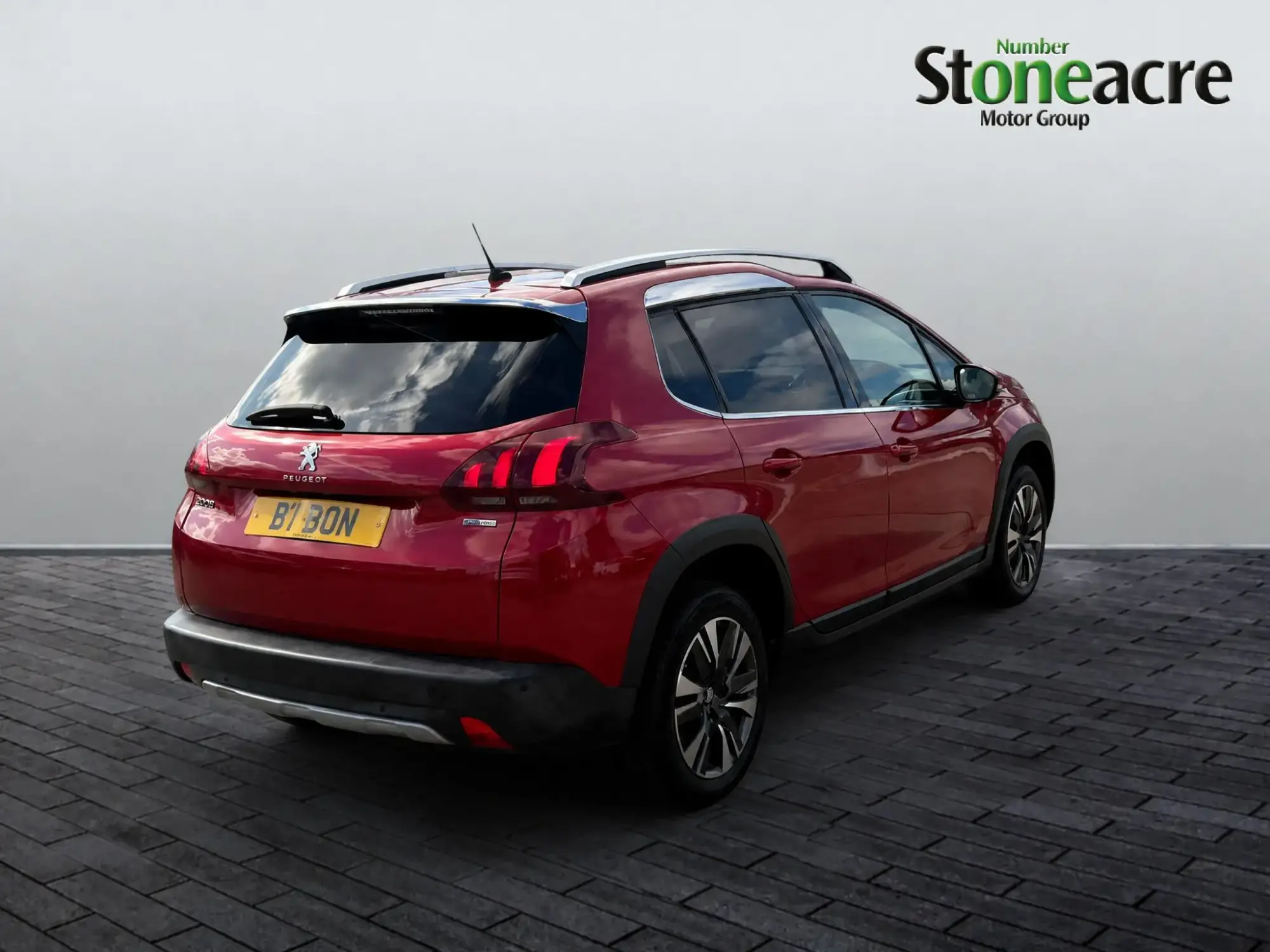 Peugeot 2008 1.2 PureTech Allure 5dr B7BON Image 3 Peugeot 2008 1.2 PureTech Allure 5dr B7BON Image 3