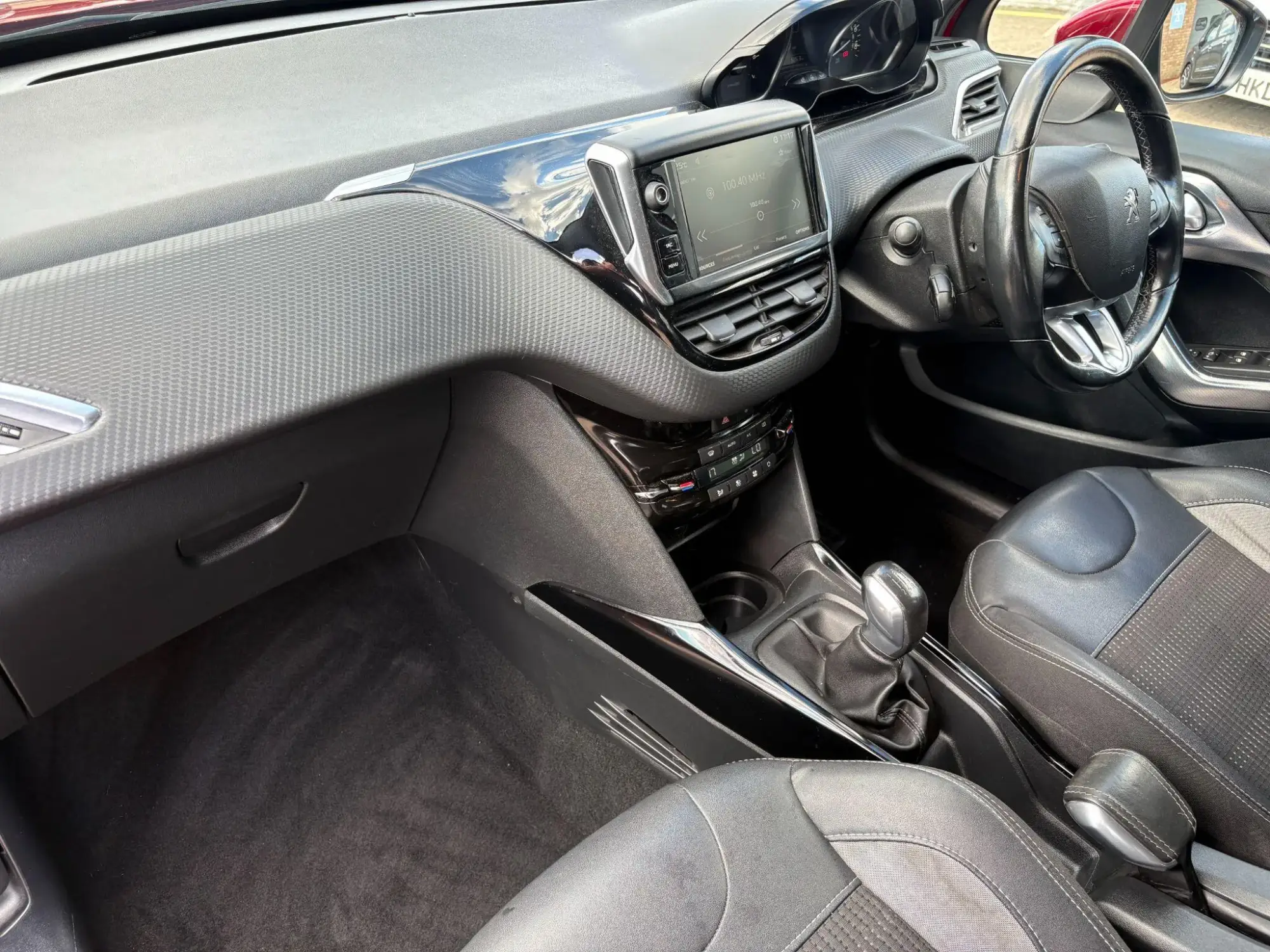 Peugeot 2008 Image 11 Peugeot 2008 Image 11
