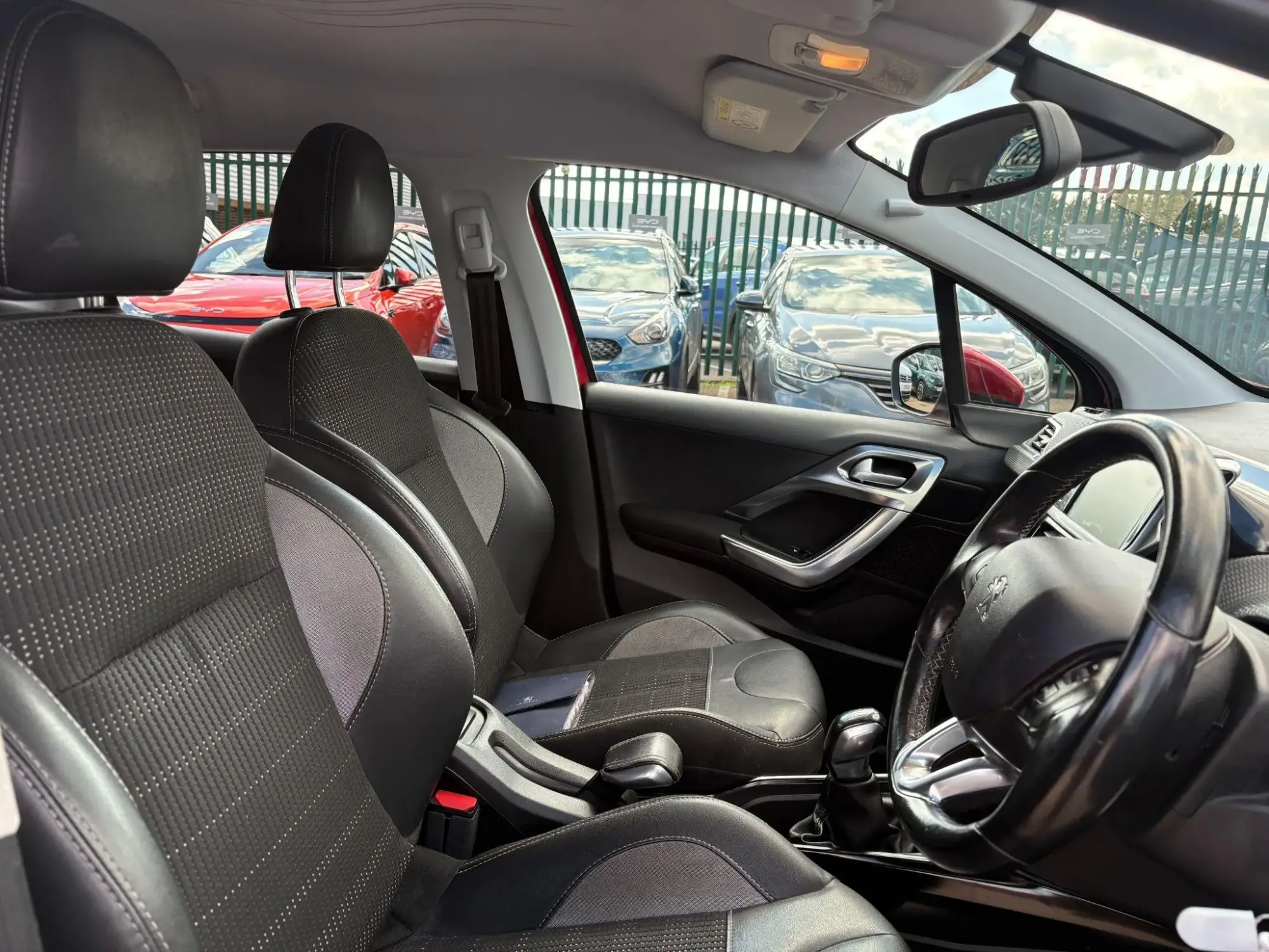 Peugeot 2008 Image 15 Peugeot 2008 Image 15