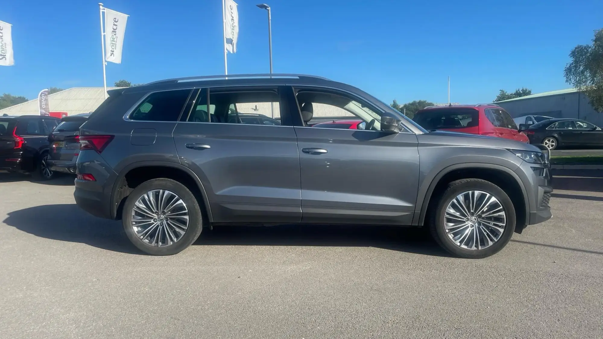Skoda Kodiaq 2.0 TDI SE L Executive DSG 4WD Euro 6 (s/s) 5dr (7 Seat) EU73OVJ Image 3 Skoda Kodiaq 2.0 TDI SE L Executive DSG 4WD Euro 6 (s/s) 5dr (7 Seat) EU73OVJ Image 3