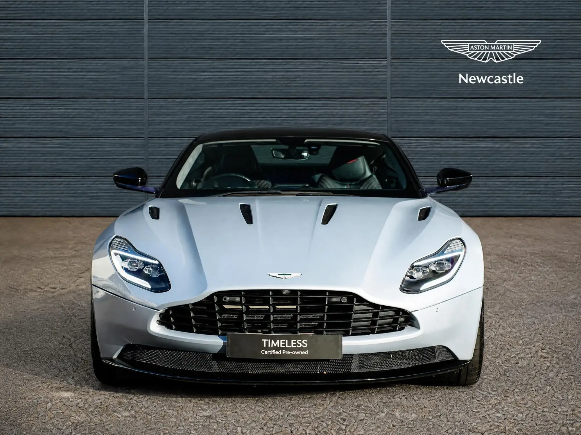 Aston Martin DB11 Image 2