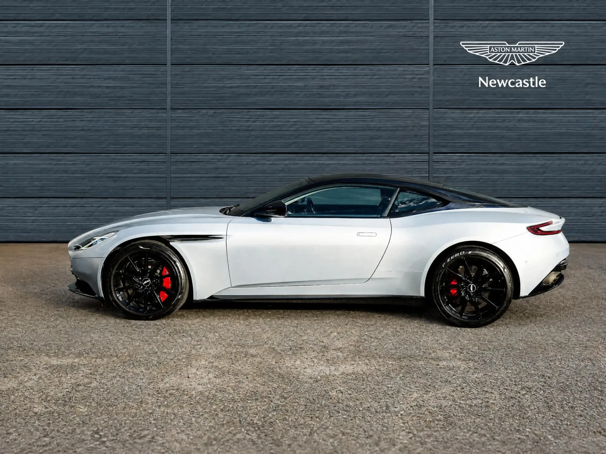 Aston Martin DB11 Image 5