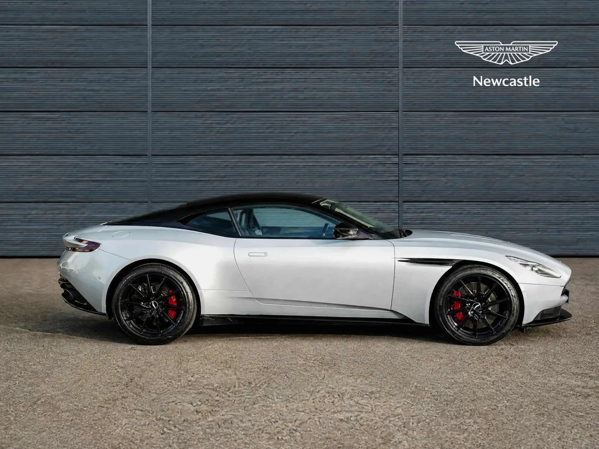 Aston Martin DB11 Image 7