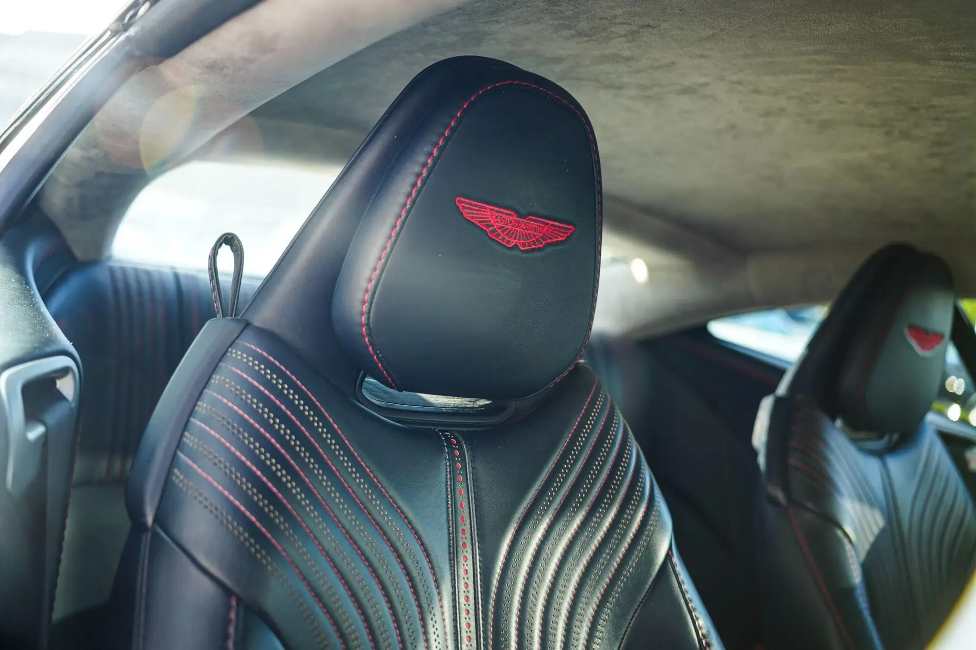 Aston Martin DB11 Image 17