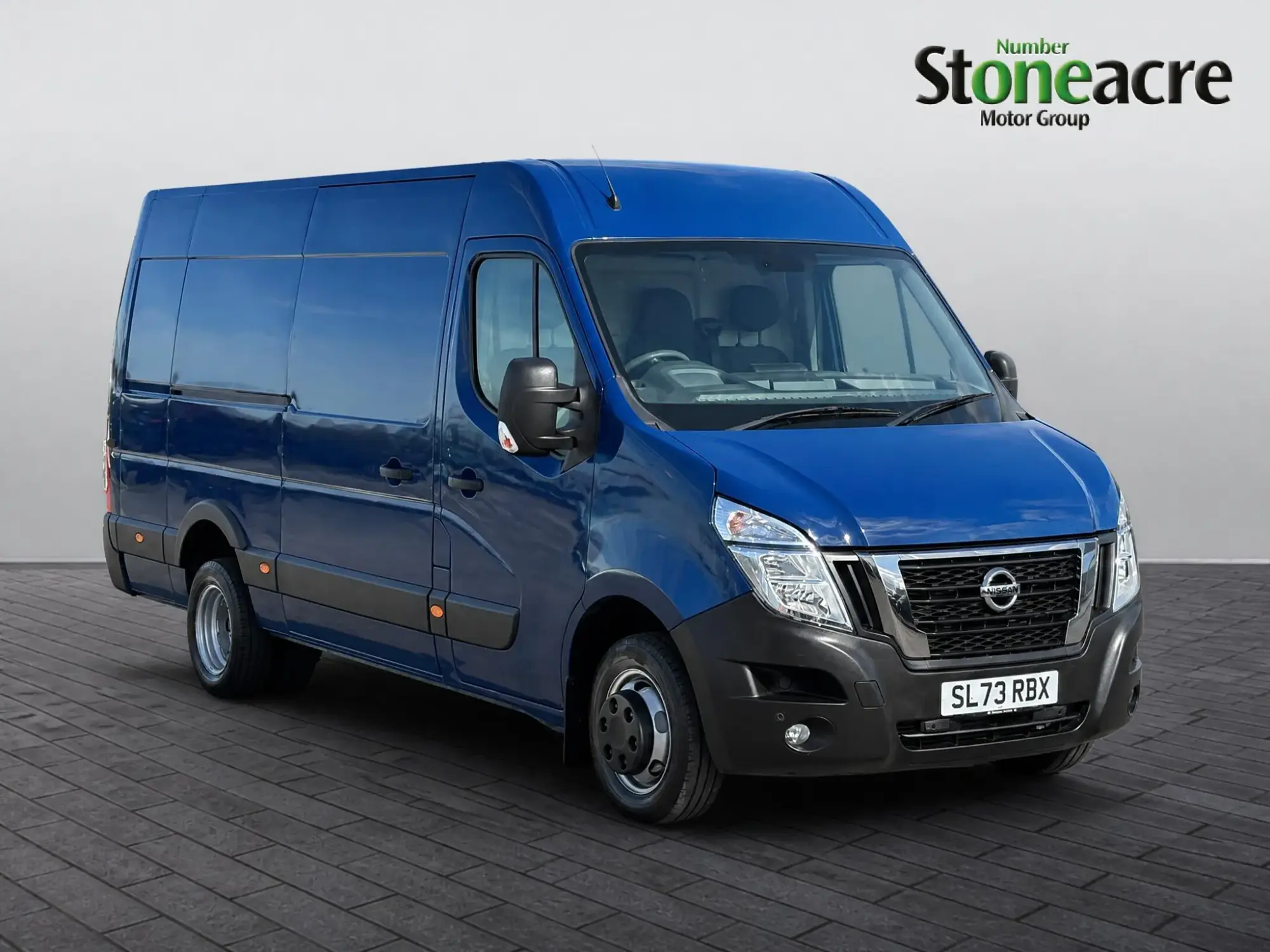 Nissan Interstar 2.3 dCi 35 Tekna RWD L3 H2 Euro 6 (s/s) 4dr SL73RBX Image 1