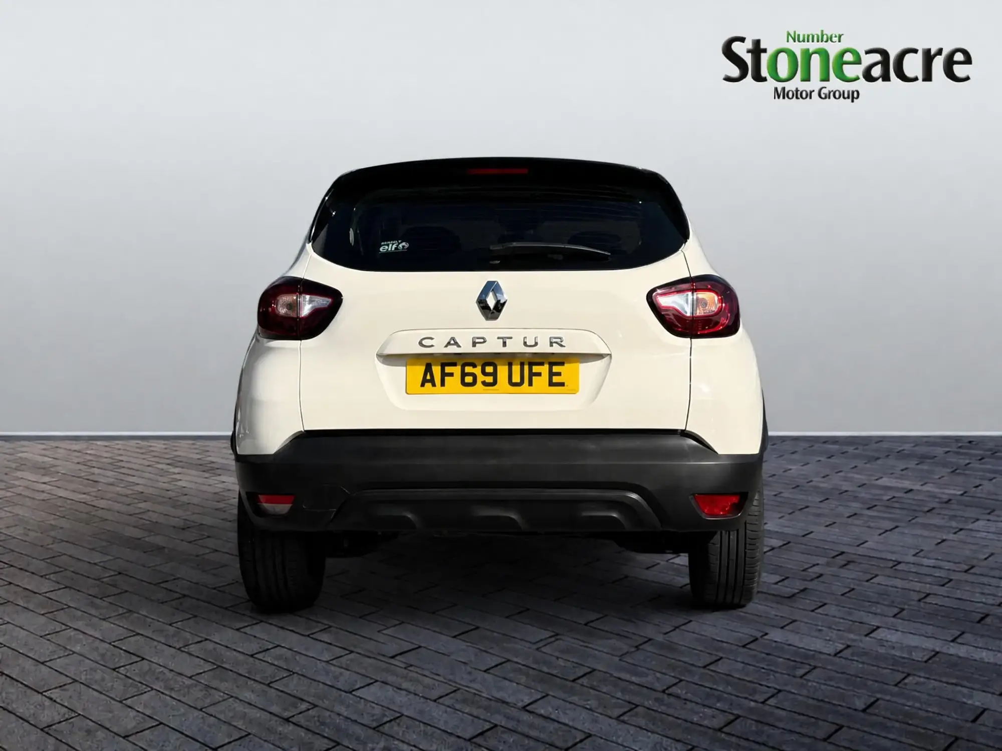 Renault Captur Play TCe 90 MY18 AF69UFE Image 3 Renault Captur Play TCe 90 MY18 AF69UFE Image 3