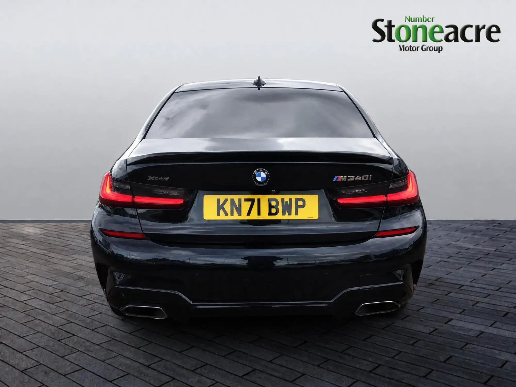 BMW 3 Series Image 4