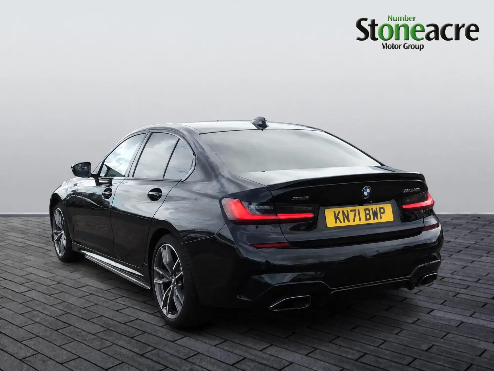 BMW 3 Series Image 5