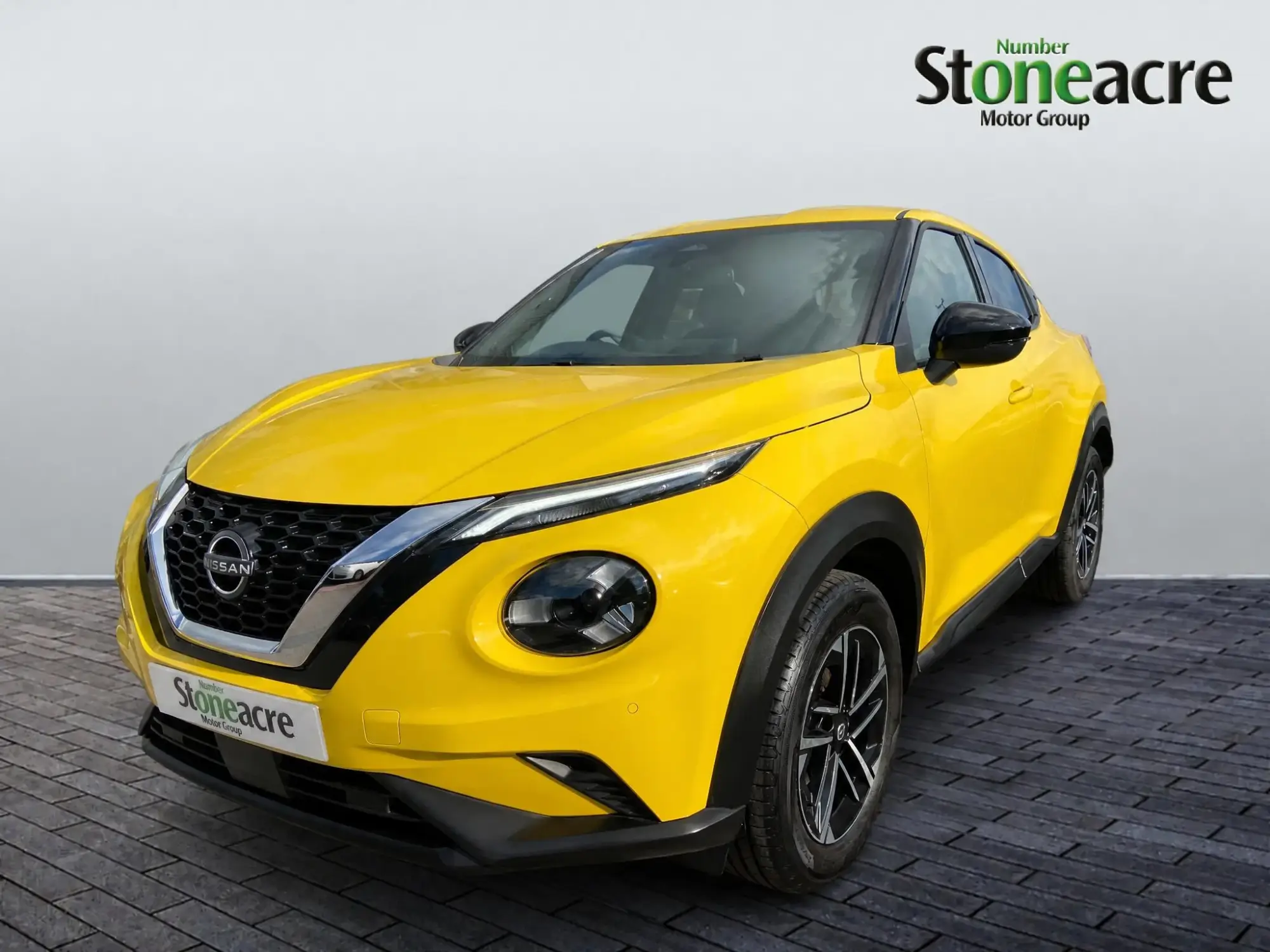 Nissan Juke 1.0 DIG-T N-Connecta Euro 6 (s/s) 5dr FA26CHD Image 3 Nissan Juke 1.0 DIG-T N-Connecta Euro 6 (s/s) 5dr FA26CHD Image 3