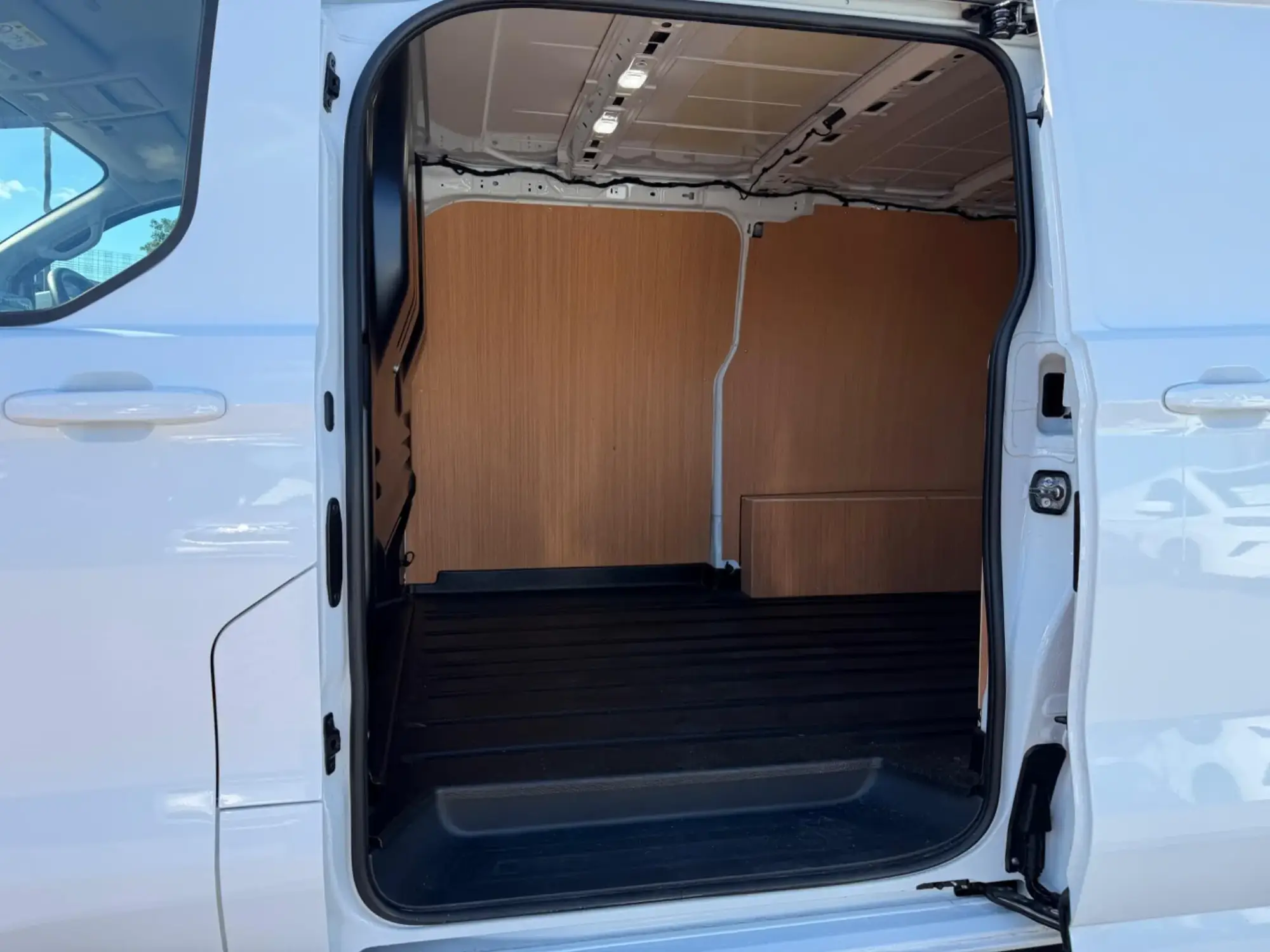 Ford Transit Custom Image 11 Ford Transit Custom Image 11