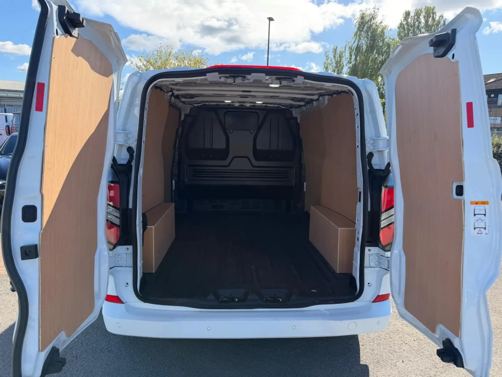 Ford Transit Custom Image 12 Ford Transit Custom Image 12
