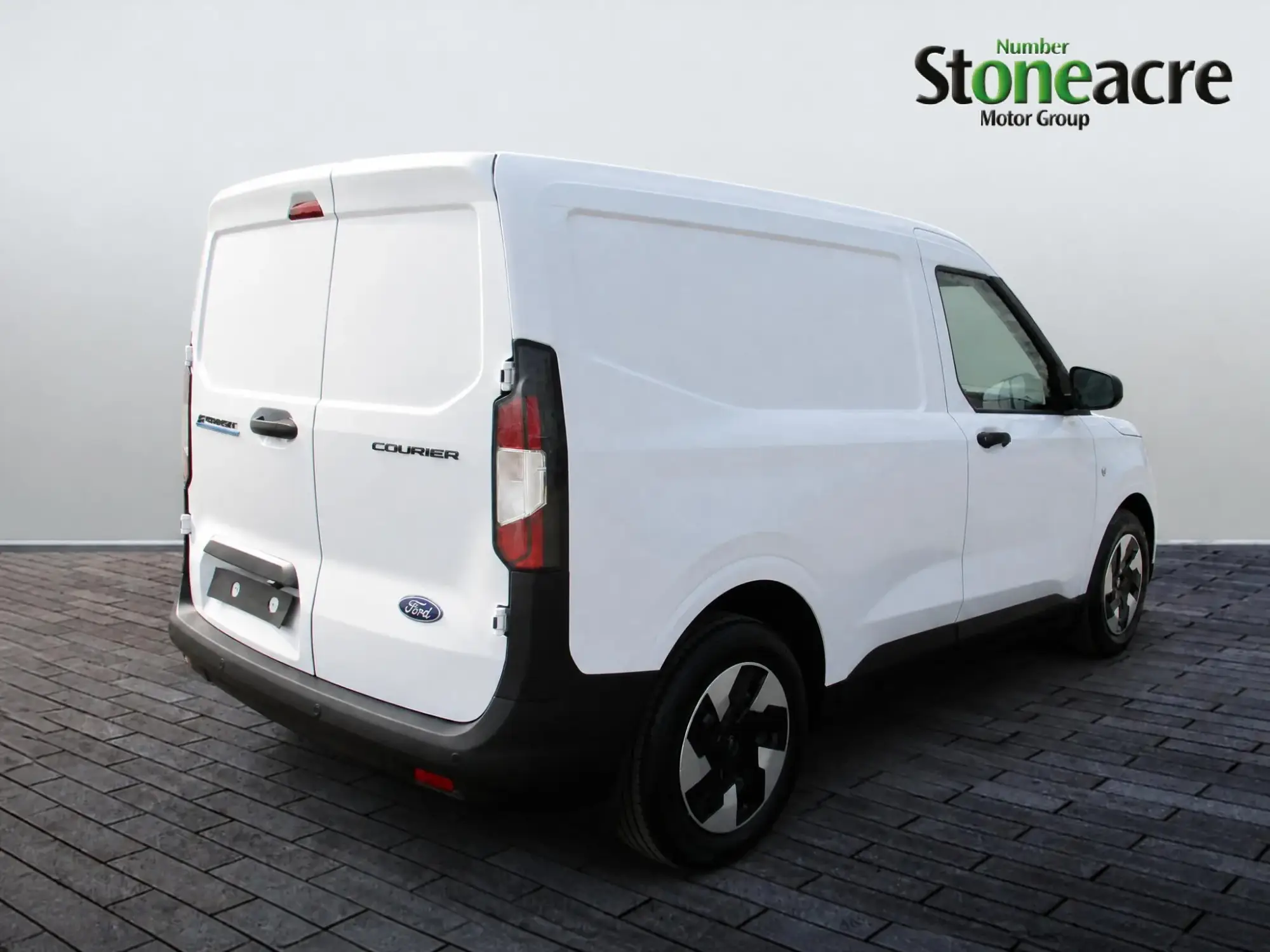 Ford E-Transit Courier Image 3