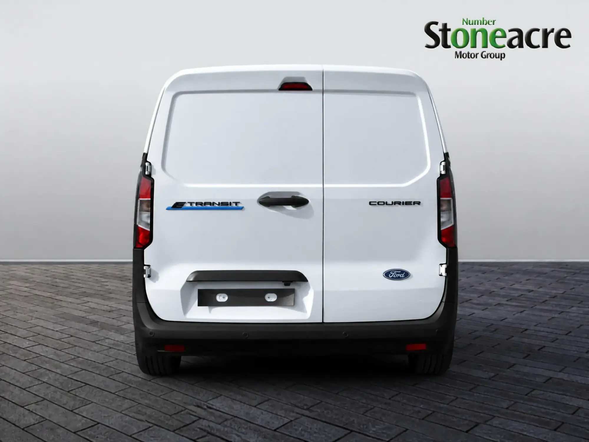 Ford E-Transit Courier Image 4