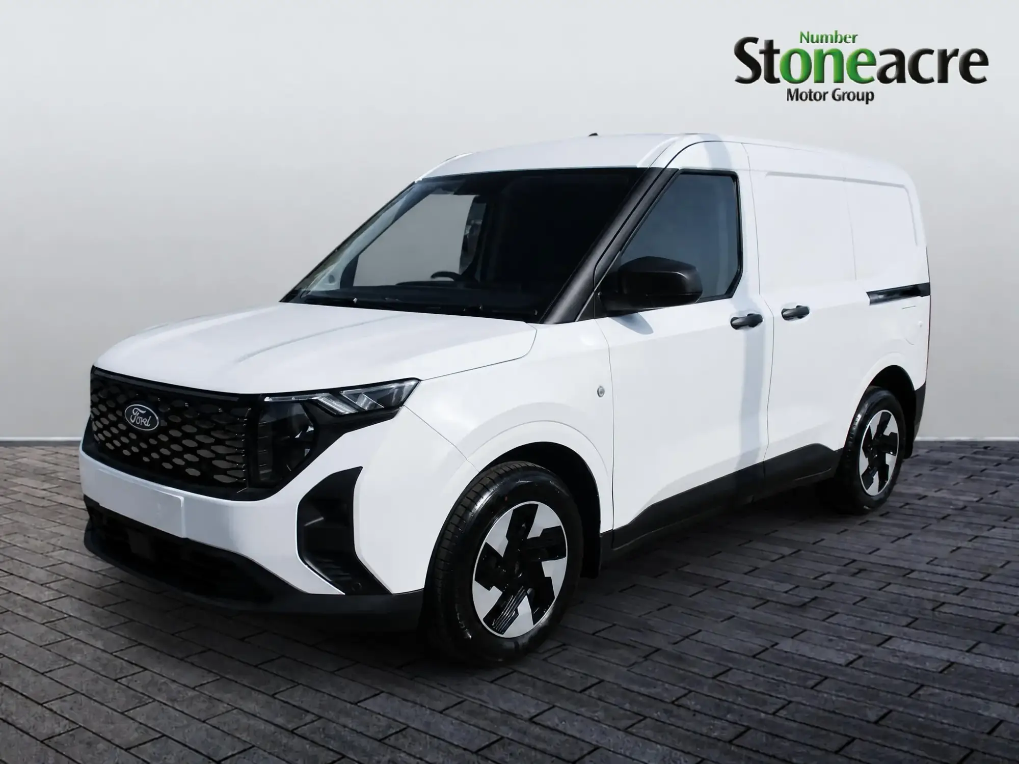 Ford E-Transit Courier Image 7