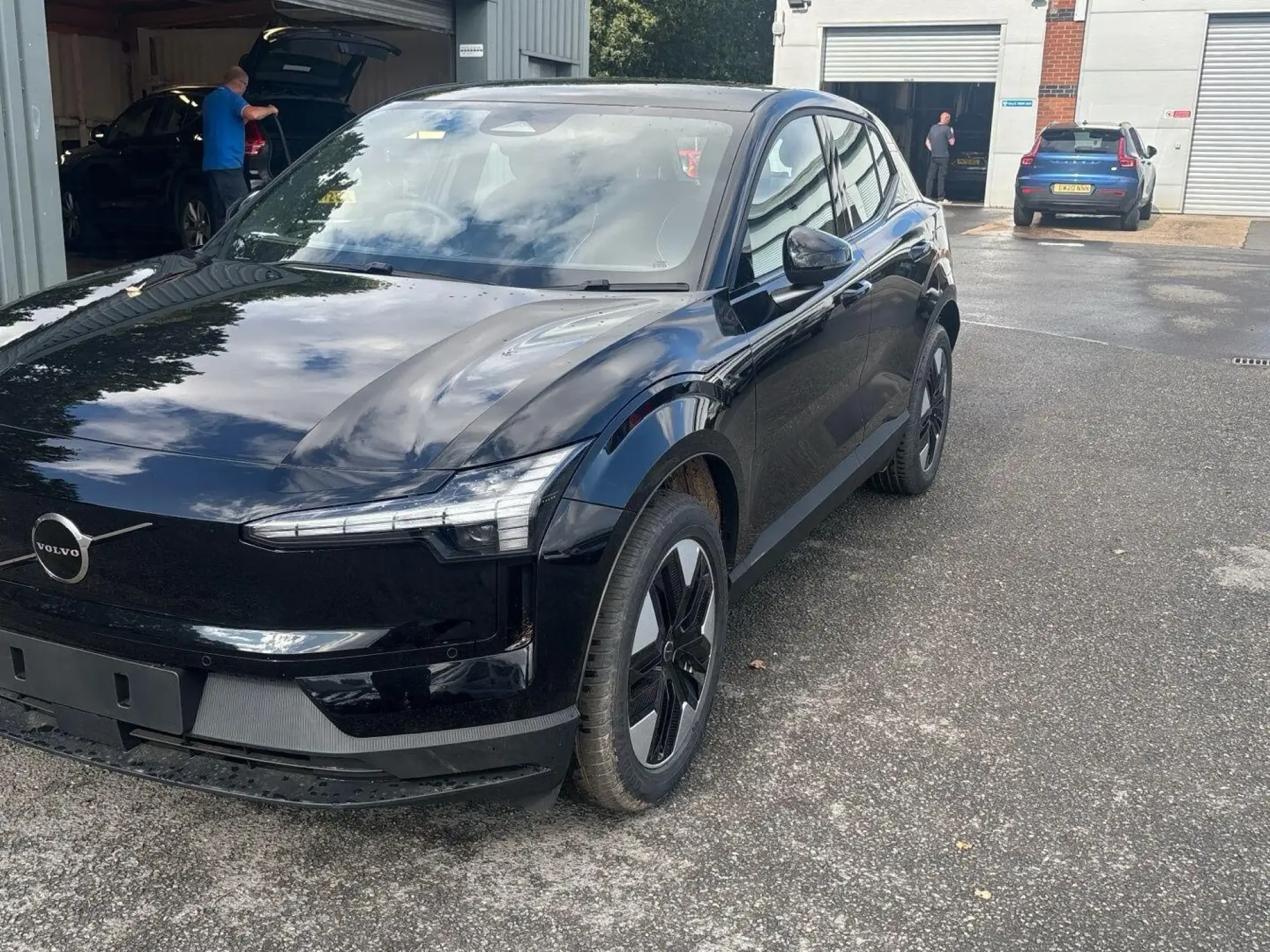 Volvo EX30 Single Motor 51kWh Plus Auto 5dr NA76BWM Image 3